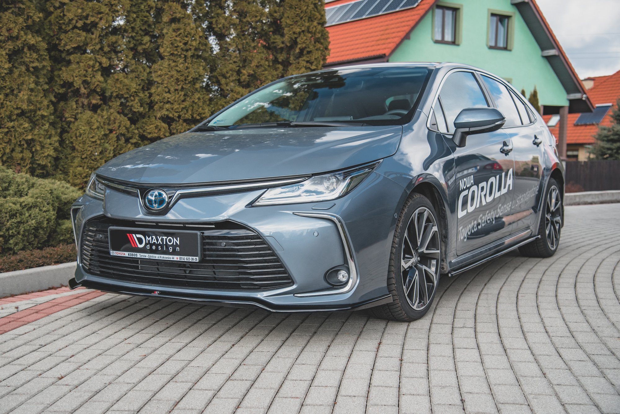 Front Ansatz für Toyota Corolla XII Limousine schwarz Hochglanz