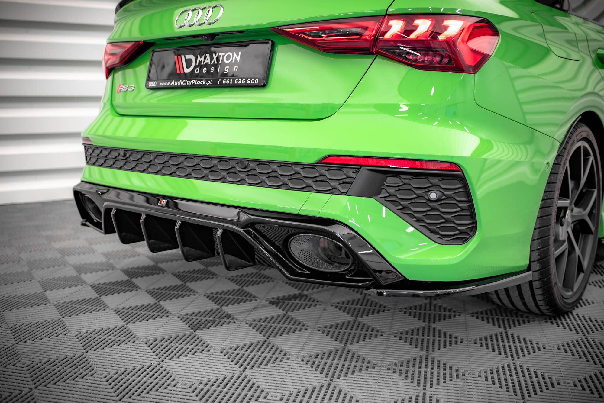 Street+ Heck Ansatz Flaps passend für Audi RS3 Limousine 8Y schwarz Hochglanz