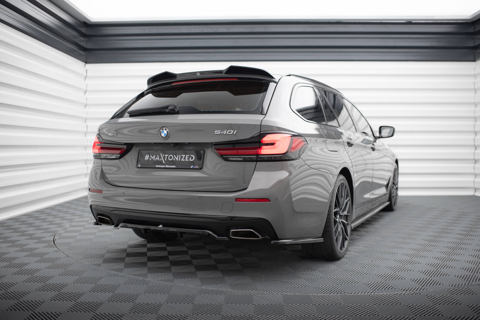 Street+ Heck Ansatz Flaps passend für BMW 5er G30 / G31 FL schwarz Hochglanz
