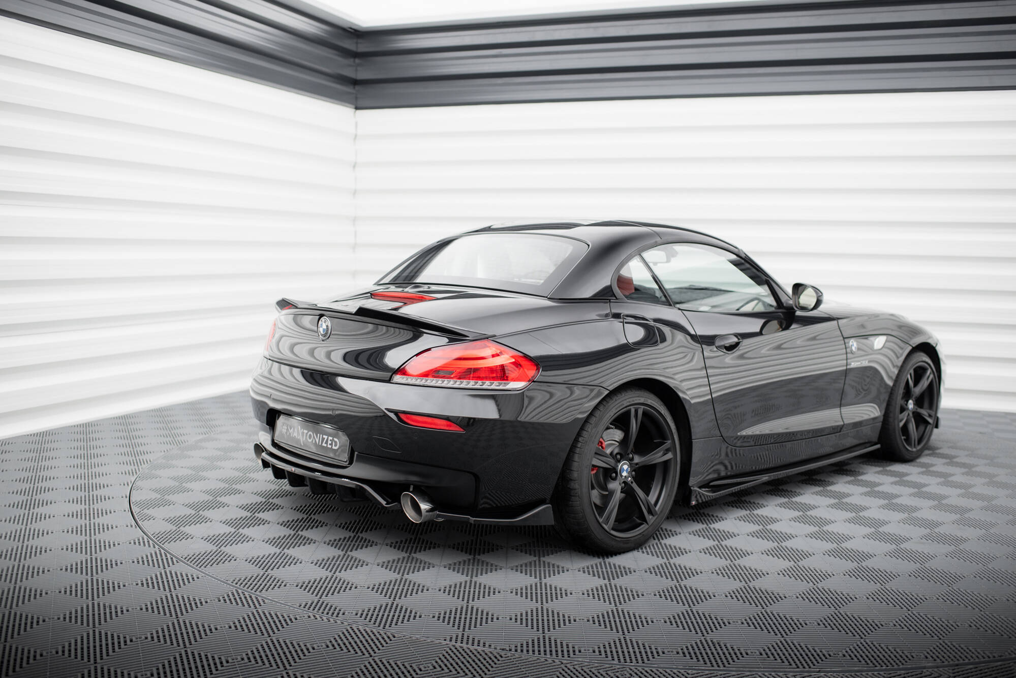 Street+ Mittlerer Diffusor RACE Heck Ansatz passend für BMW Z4 M-Paket E89 FL schwarz Hochglanz