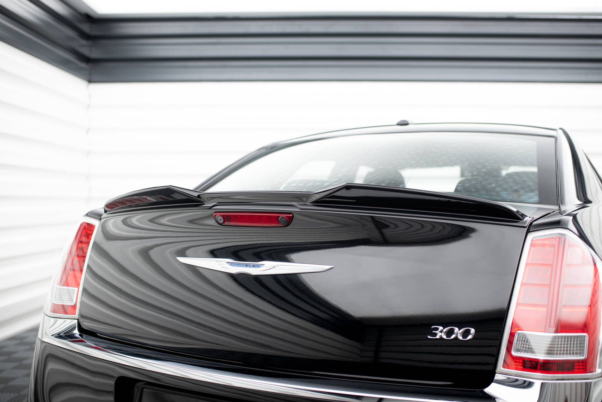 Heckspoiler 3D passend für Chrysler 300 Mk2 schwarz Hochglanz
