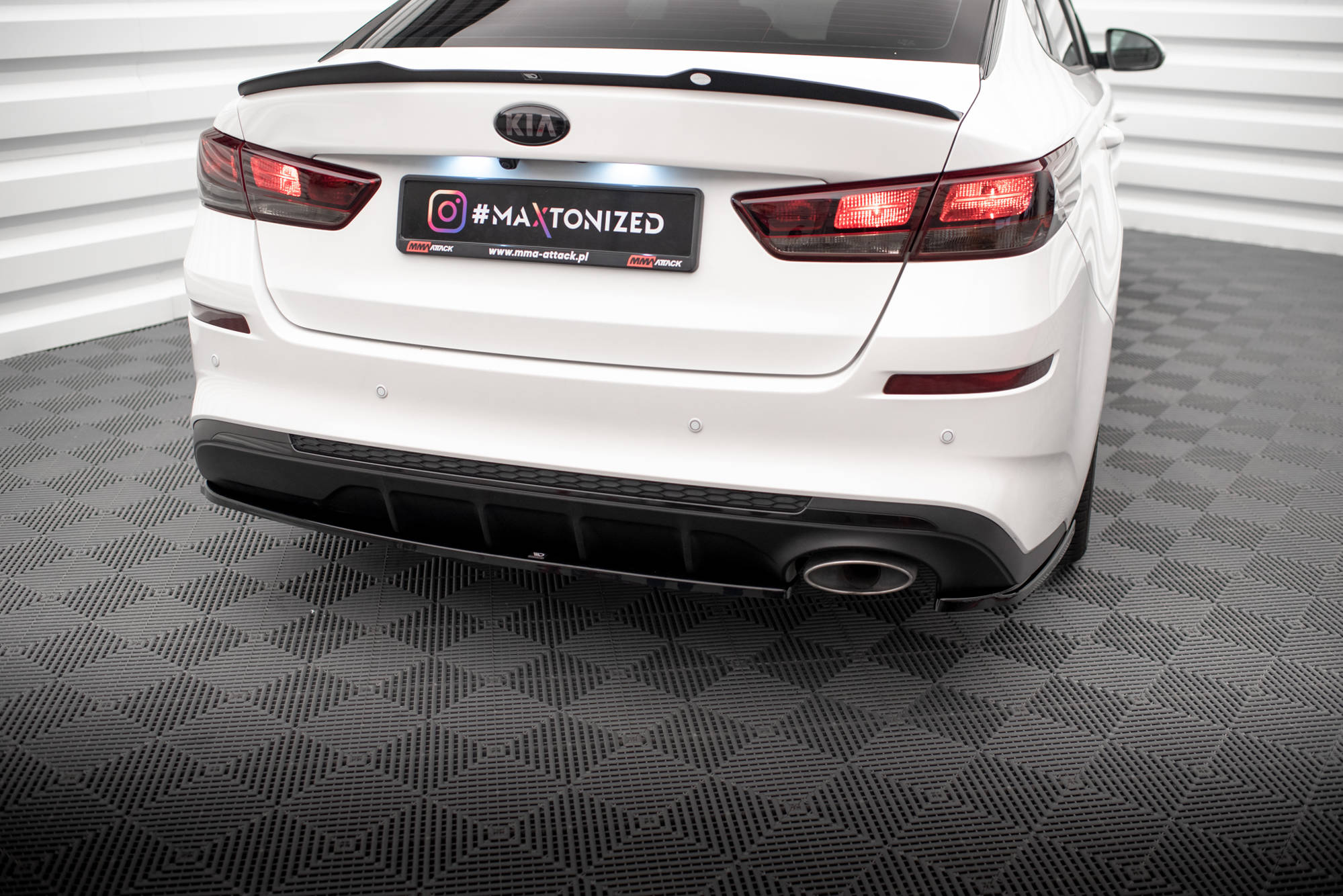 Street+ Heck Ansatz Flaps V.1 passend für Kia Optima Mk4 FL schwarz Hochglanz