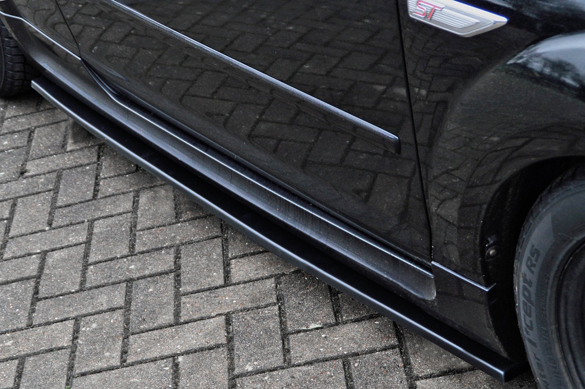 Bodykit für Ford Focus ST DA3 FL Bj.2007-2010 Schwarz Matt