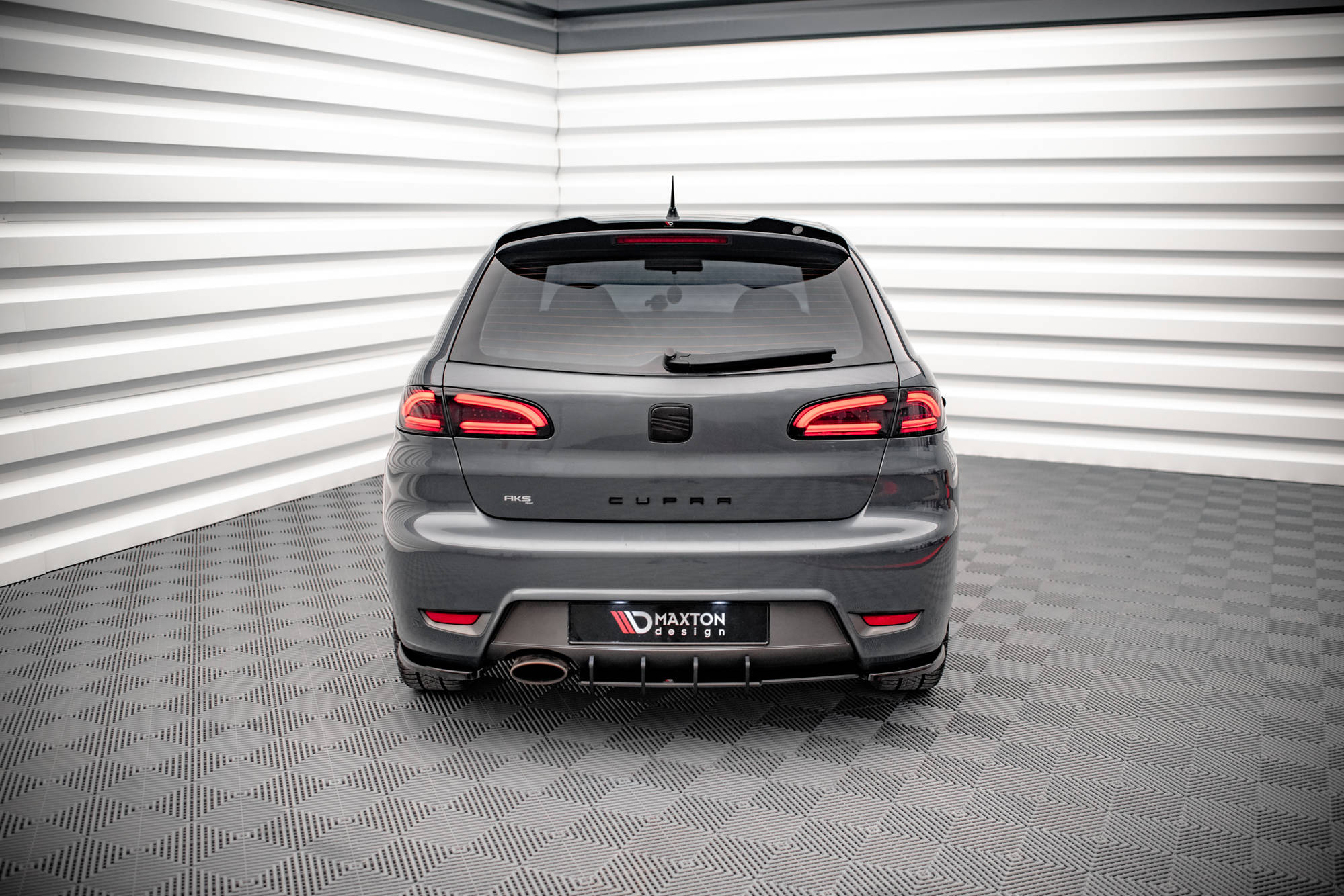 Street Pro Heckschürze Heck Ansatz Diffusor passend für Seat Ibiza CUPRA Mk3 schwarz-rot