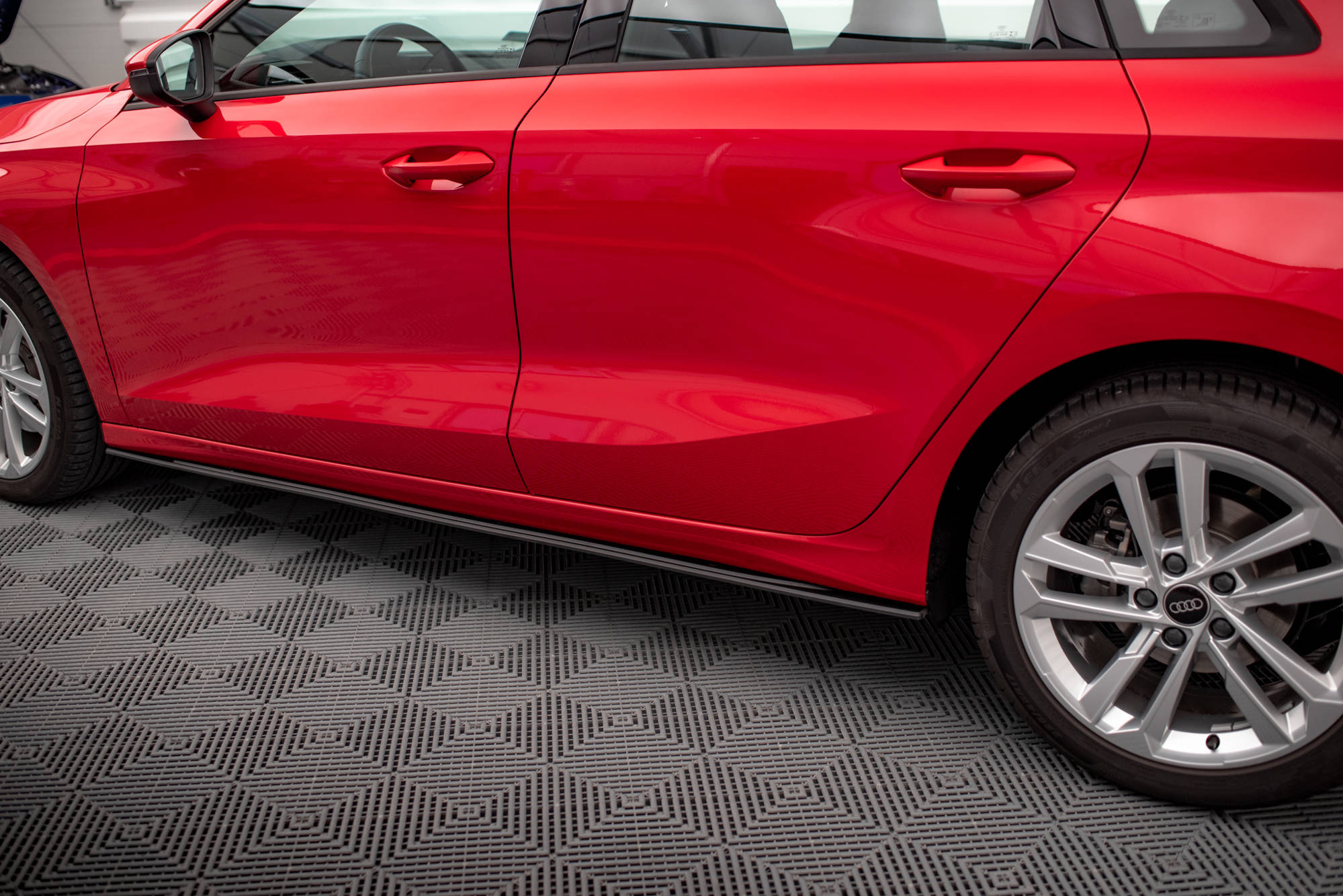 Street Pro Seitenschweller Leisten passend für Audi A3 8Y rot