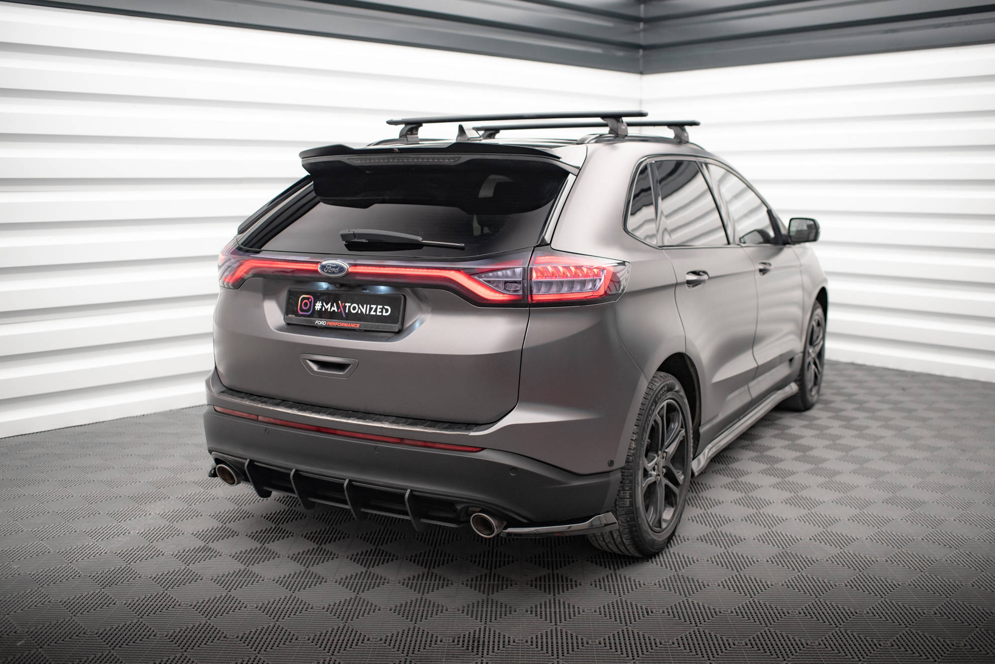 Street+ Heck Ansatz Flaps V.1 passend für Ford Edge Mk2 schwarz Hochglanz