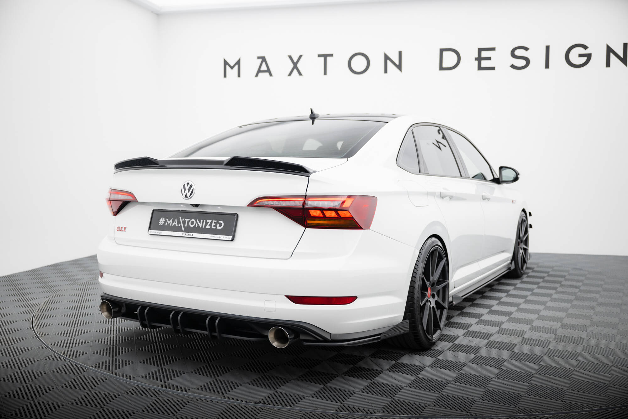 Street Pro Heck Ansatz Flaps passend für VW Jetta GLI Mk7 schwarz Hochglanz