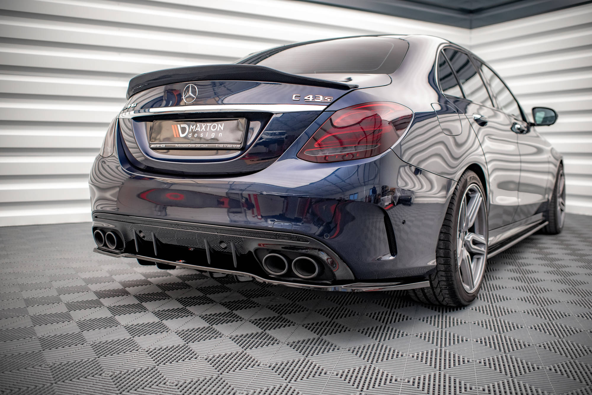 Street+ Mittlerer Diffusor RACE Heck Ansatz passend für Mercedes-AMG C 43 Limousine W205 FL schwarz Hochglanz