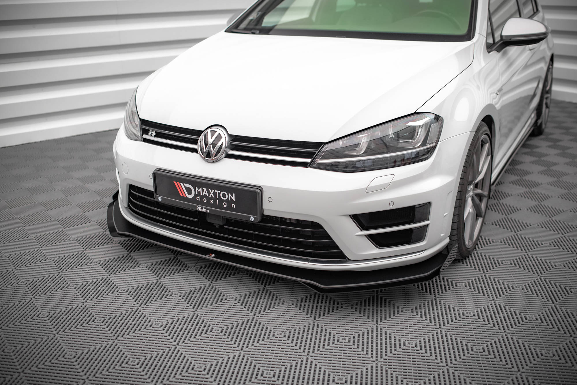 Street Pro Spoilerlippe Front Ansatz + Flaps V.1 passend für VW Golf R Mk7 schwarz Hochglanz