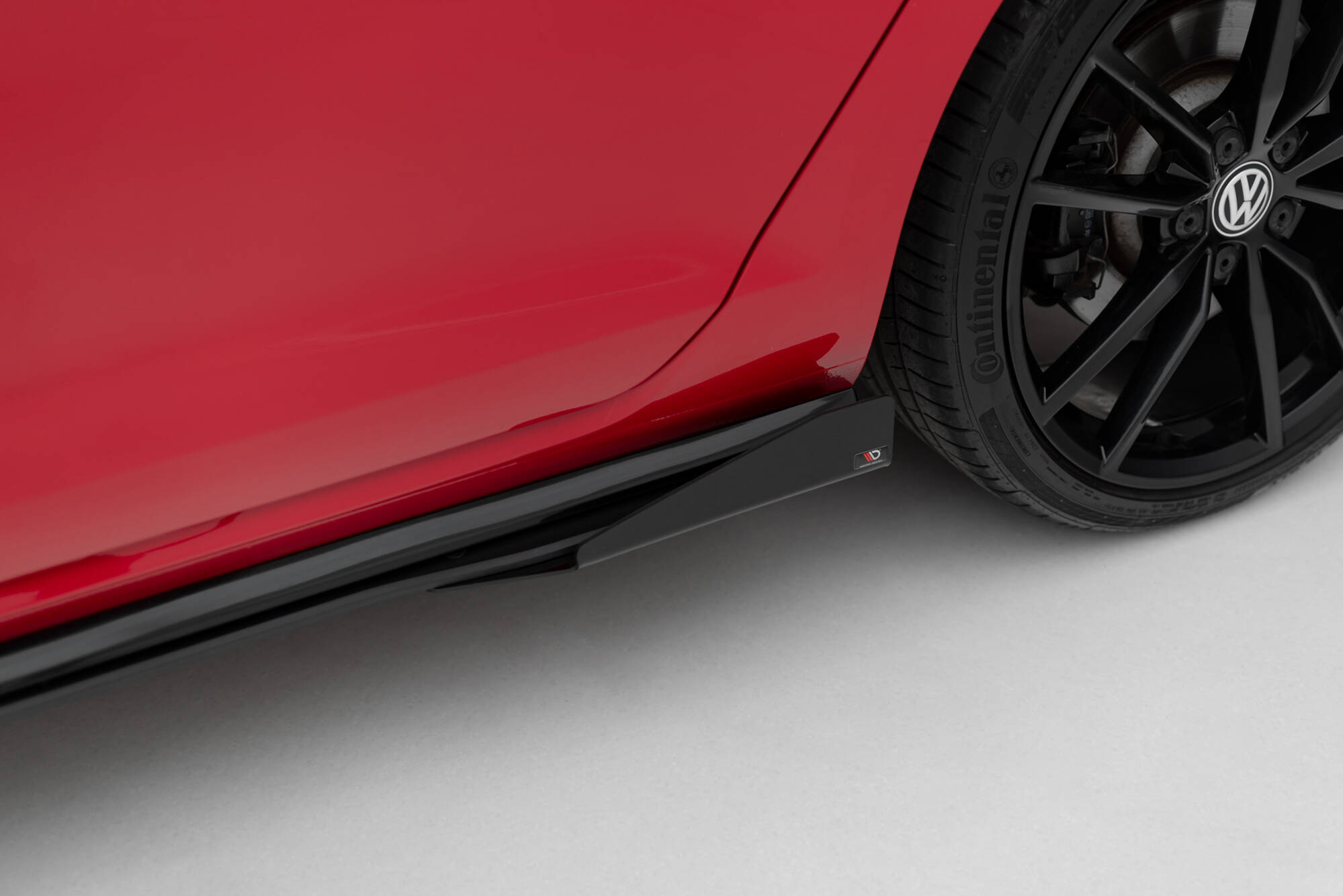 Street Pro Seitenschweller Leisten + Flaps passend für VW Golf R / R-Line Mk7 FL schwarz Hochglanz