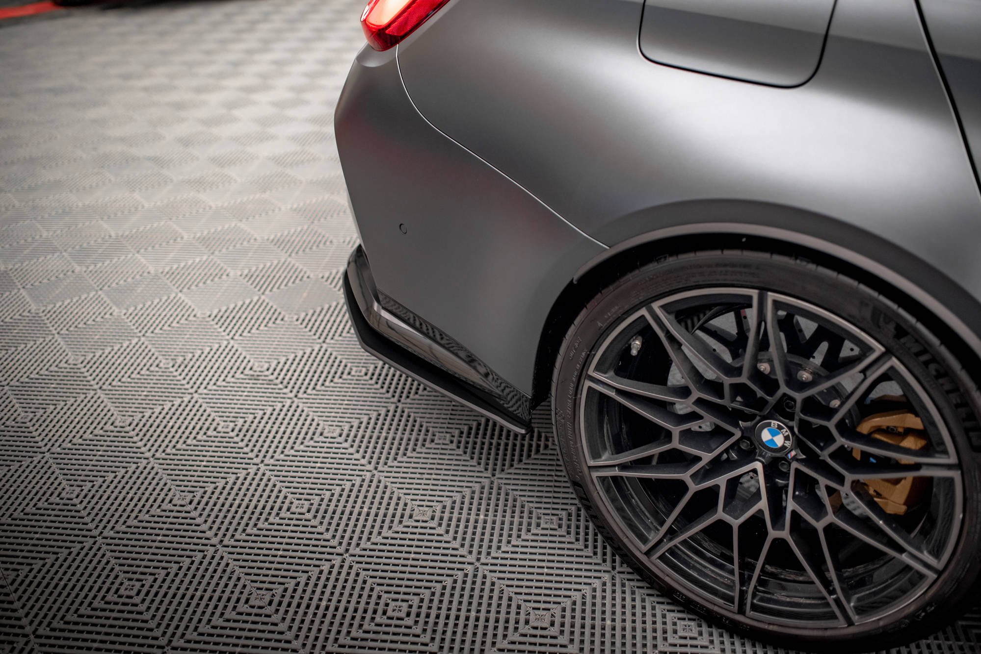 Street Pro Heck Ansatz Flaps passend für BMW M3 G80 rot