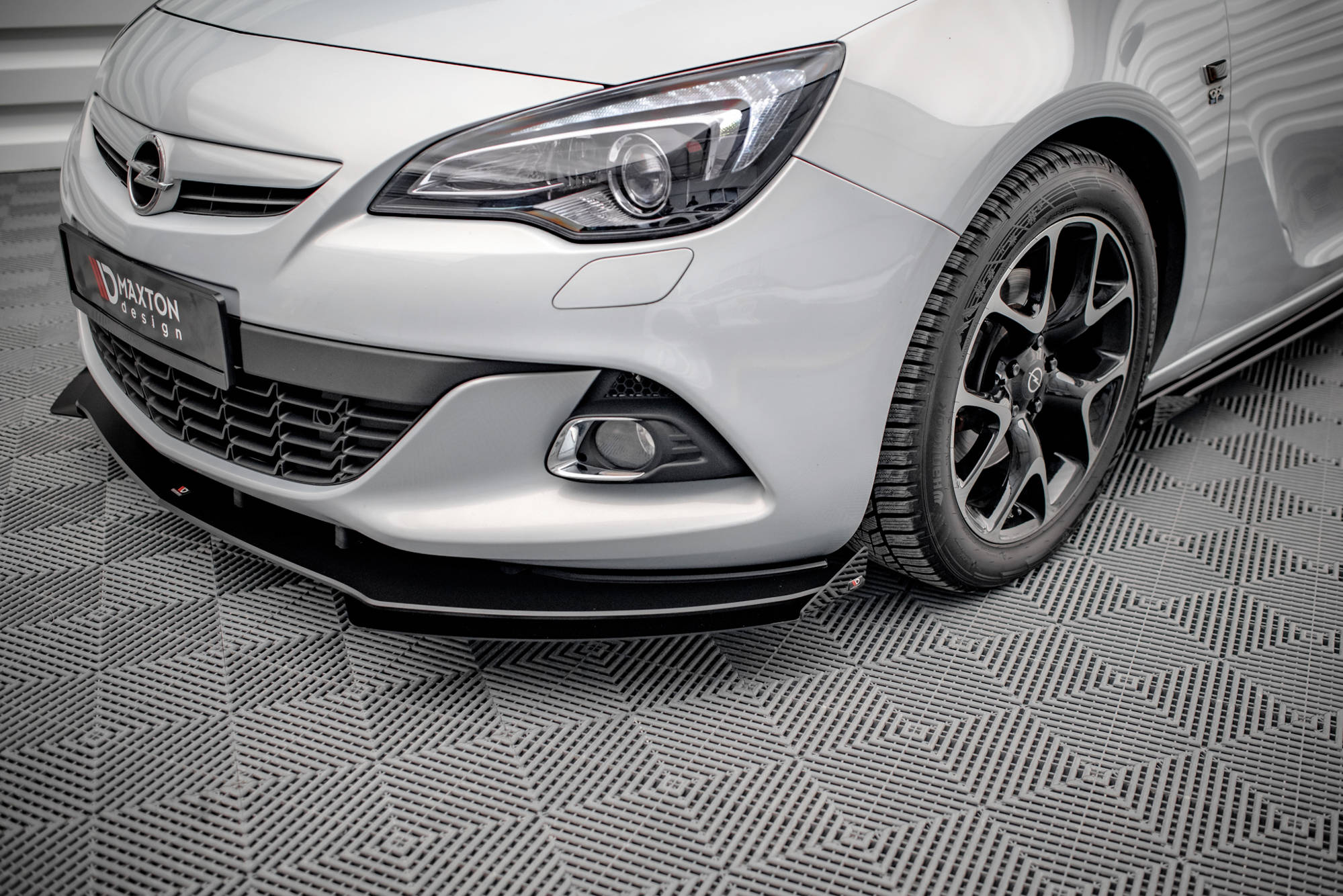 Front Stoßstange Flaps passend für Opel Astra GTC OPC-Line J schwarz Hochglanz