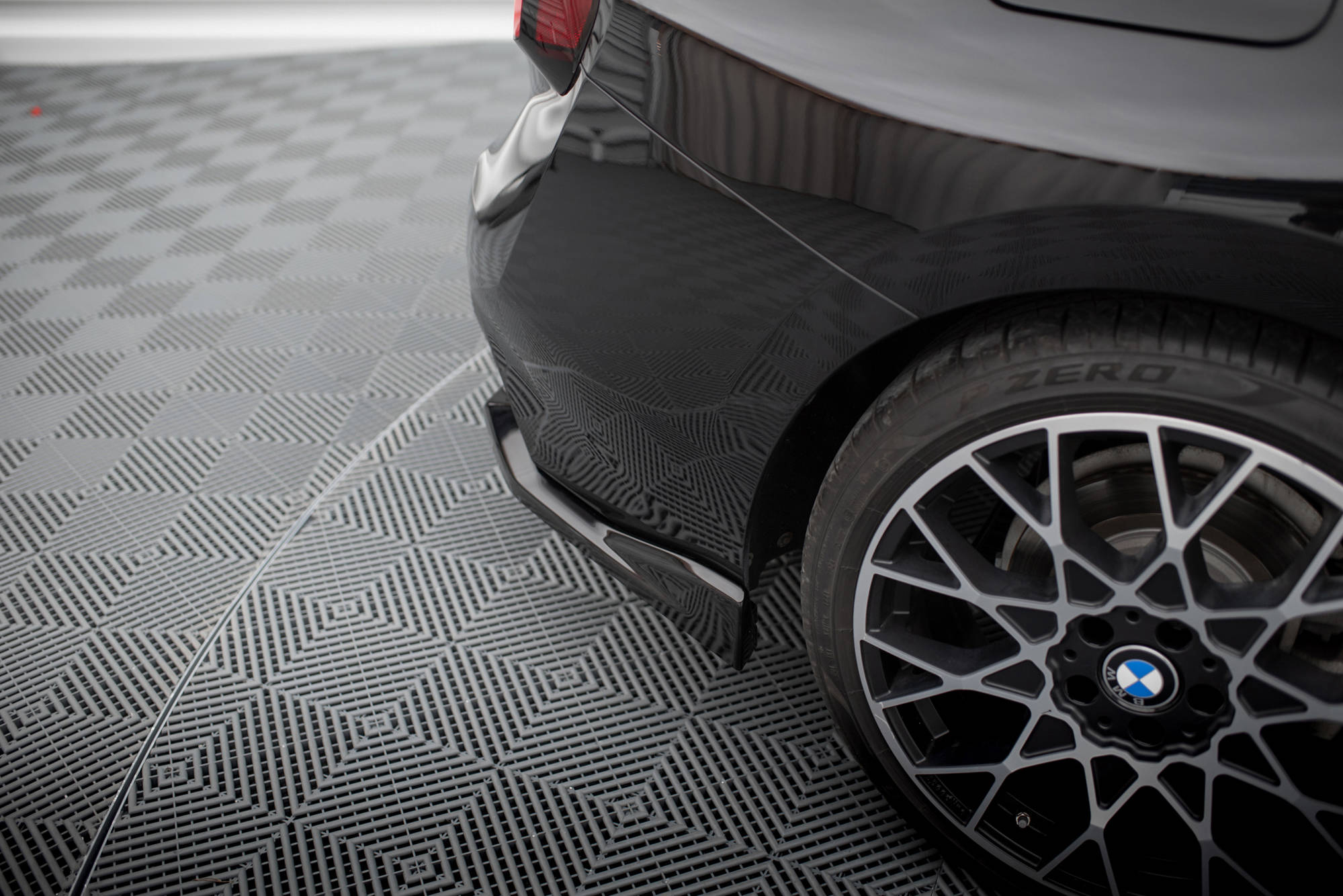 Street+ Heck Ansatz Flaps V.2 passend für BMW 2 Coupe G42 schwarz Hochglanz