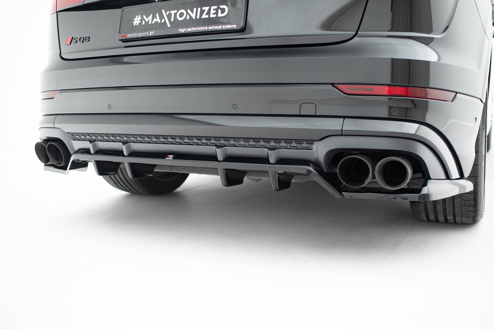 Street+ Mittlerer Diffusor RACE Heck Ansatz V.2 passend für Audi SQ8 / Q8 S-Line Mk1 FL schwarz Hochglanz
