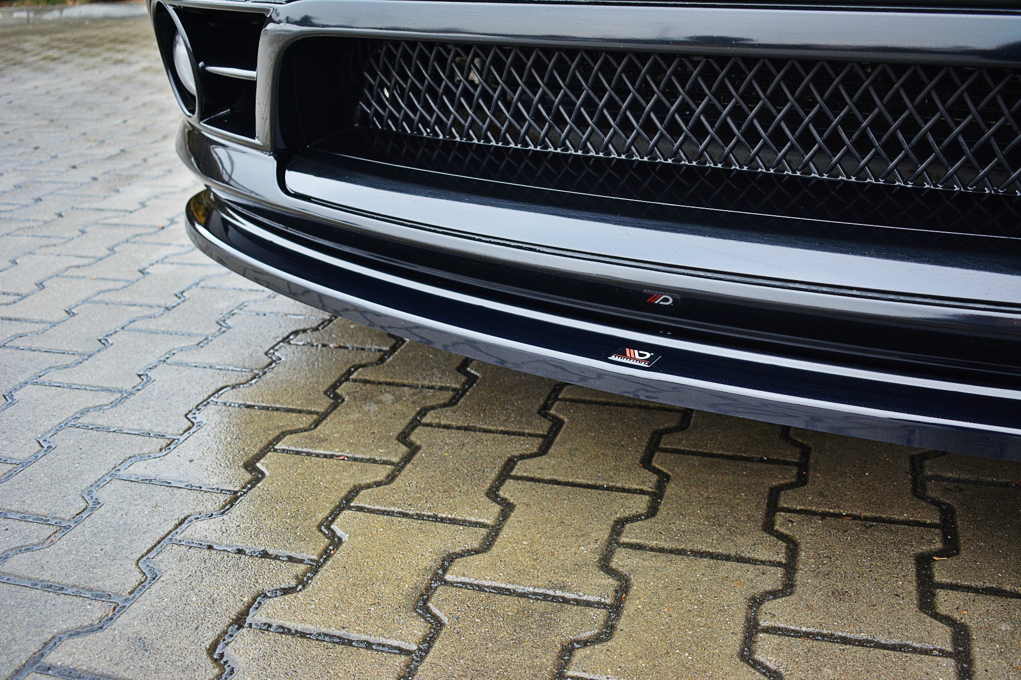 Front Ansatz V.1 für JEEP GRAND CHEROKEE WK STR8 schwarz Hochglanz