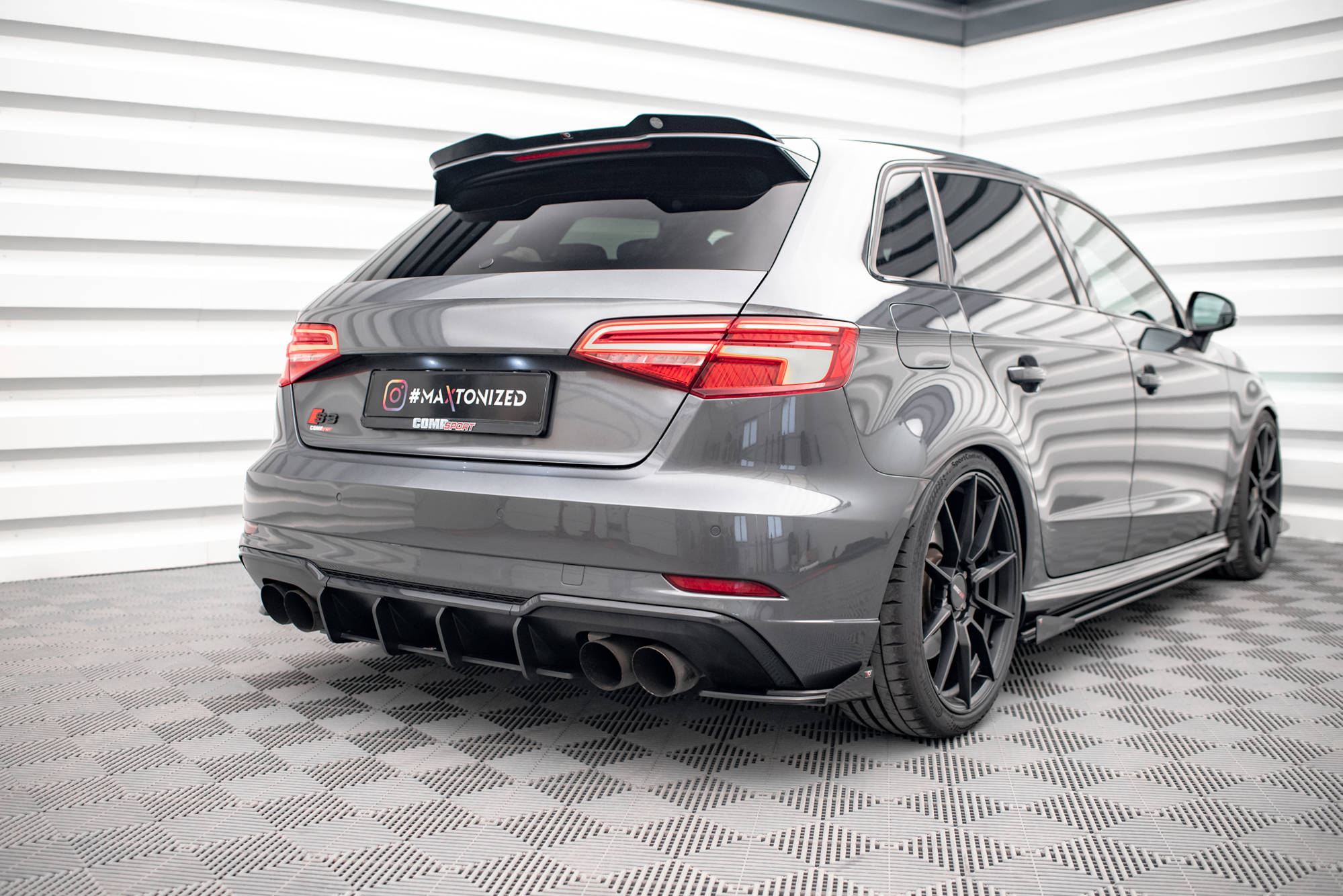 Street Pro Heck Ansatz Flaps passend für Audi S3 Sportback 8V FL rot+ Hochglanz Flaps