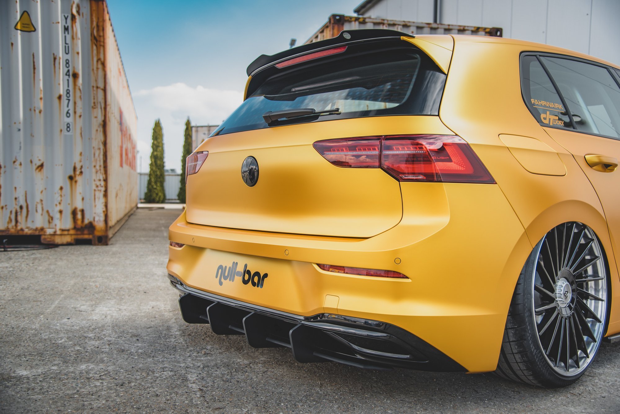 Robuste Racing Heckschürze V.2 für VW Golf Mk8