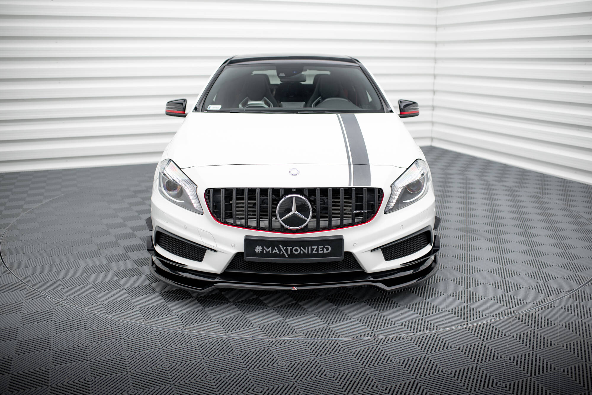 Street+ Spoilerlippe Front Ansatz V.4 passend für Mercedes A45 AMG W176 schwarz Hochglanz