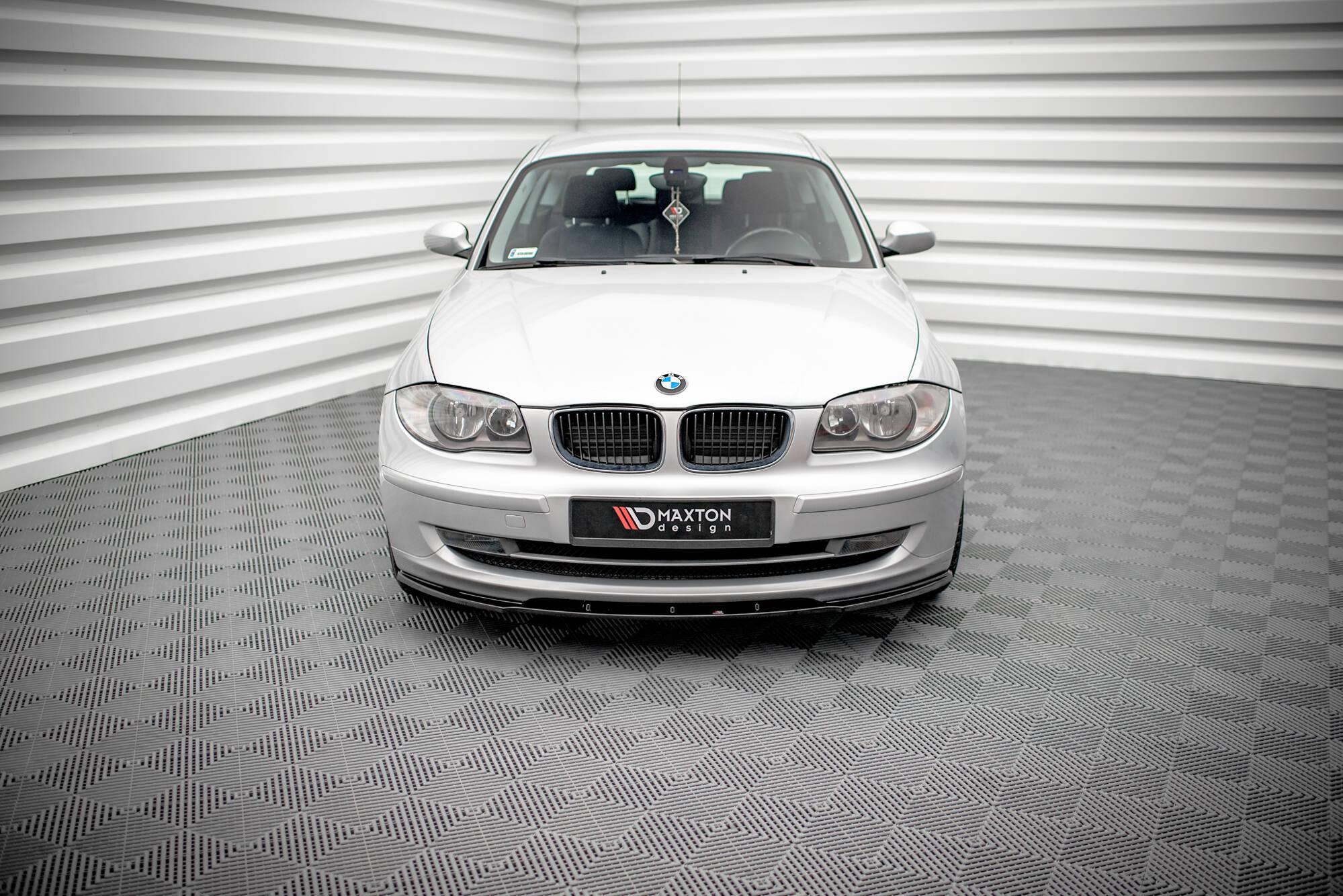 Street+ Spoilerlippe Front Ansatz V.2 passend für BMW 1er E81 FL schwarz Hochglanz