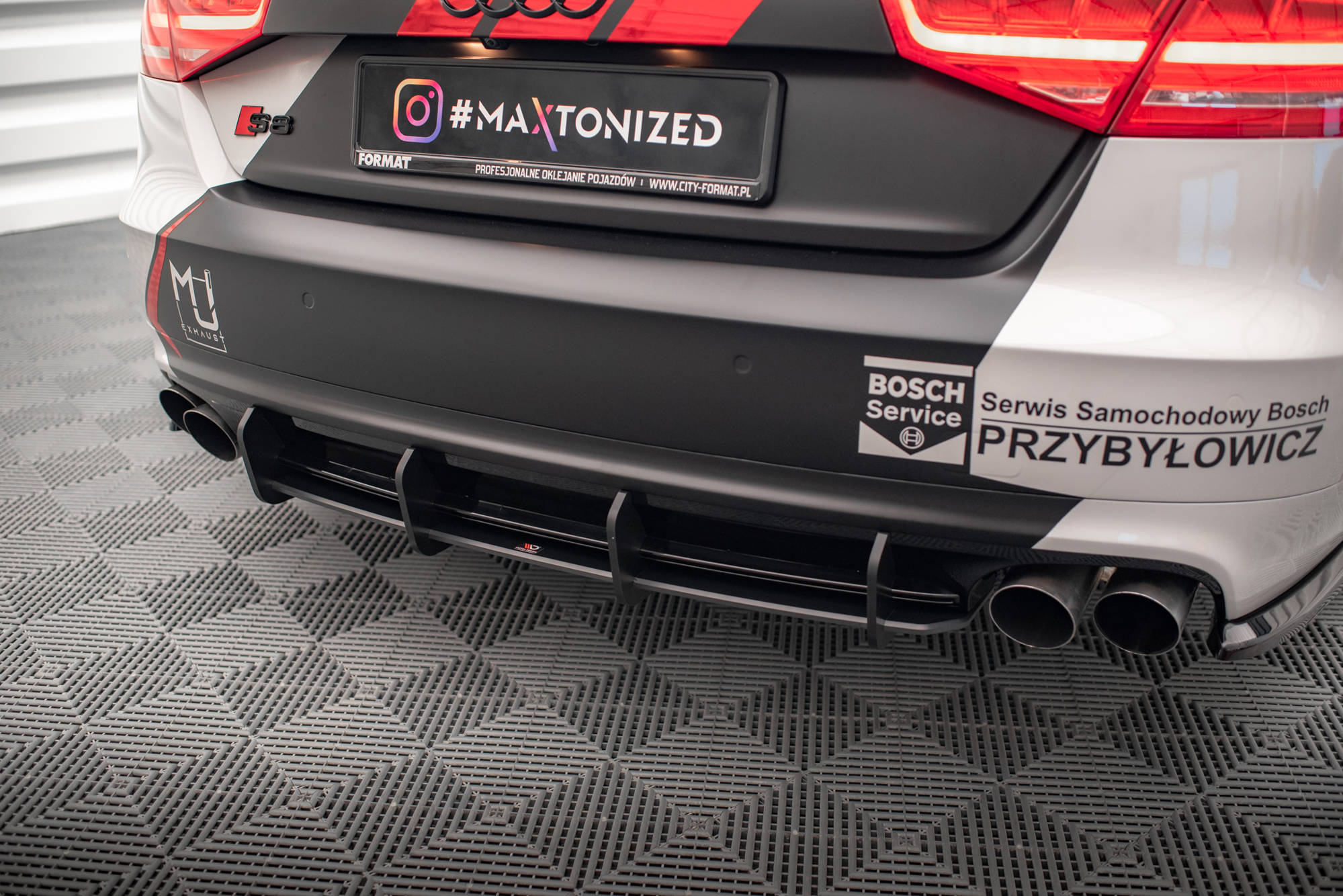 Street Pro Heckschürze Heck Ansatz Diffusor passend für Audi S8 D4 rot