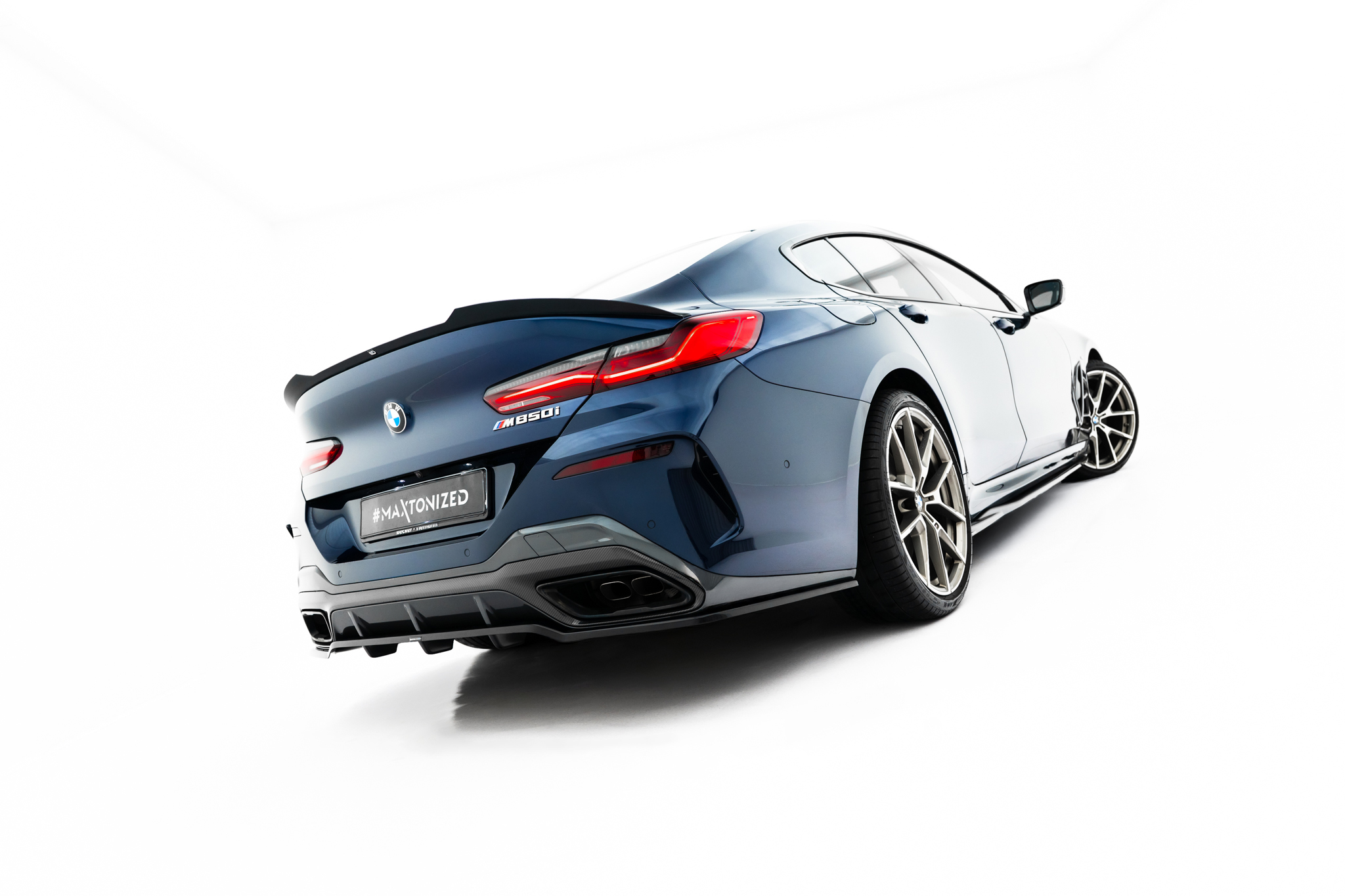 Street+ Mittlerer Diffusor RACE Heck Ansatz passend für BMW 8 Gran Coupe M-Paket G16 schwarz Hochglanz