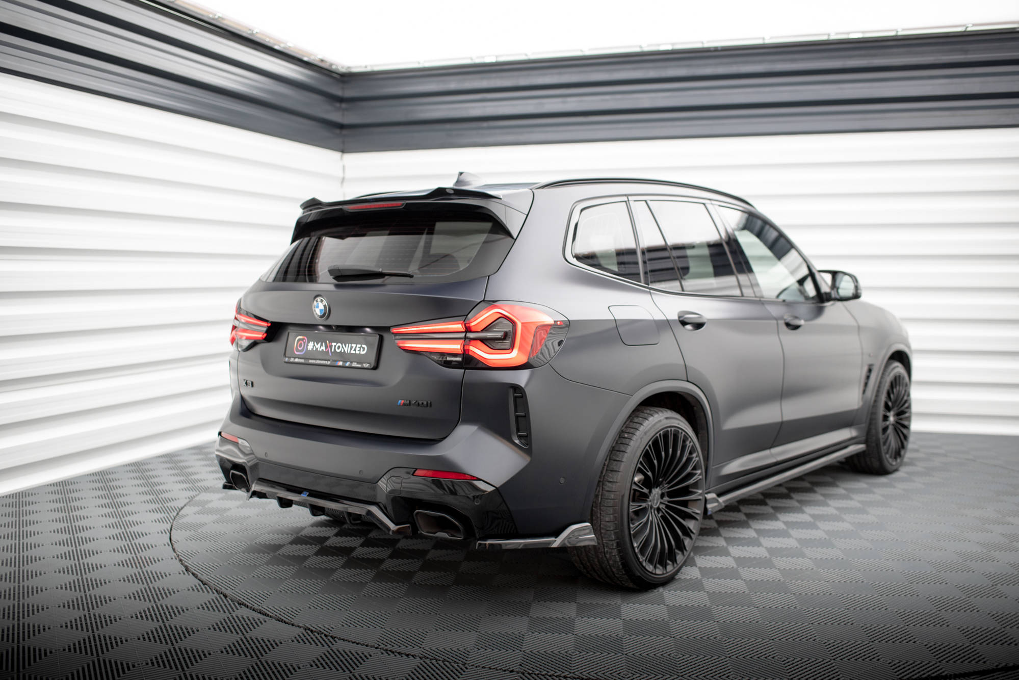 Street+ Heck Ansatz Flaps passend für BMW X3 M-Paket G01 FL schwarz Hochglanz