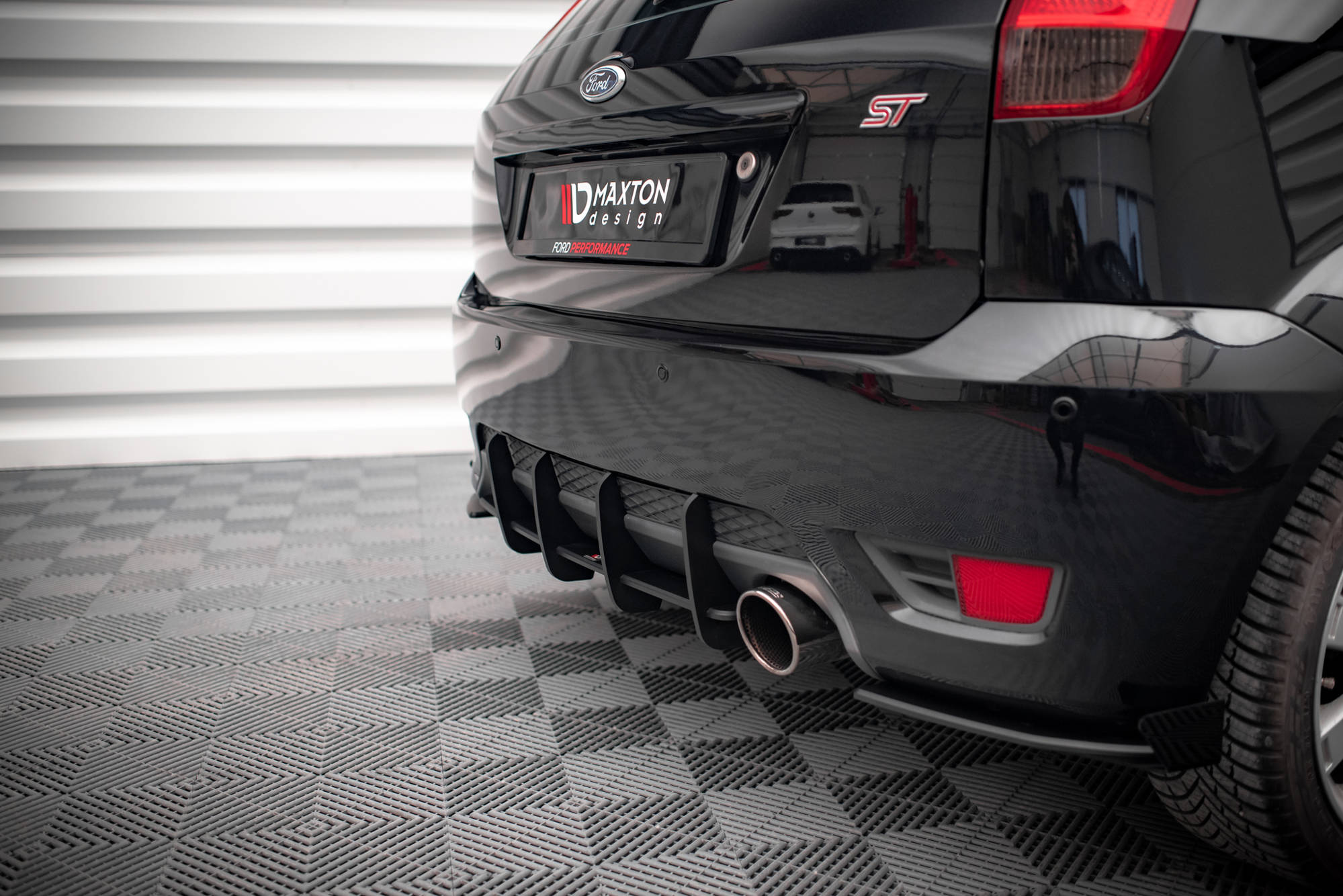 Street Pro Heckschürze Heck Ansatz Diffusor passend für Ford Fiesta ST Mk6 rot