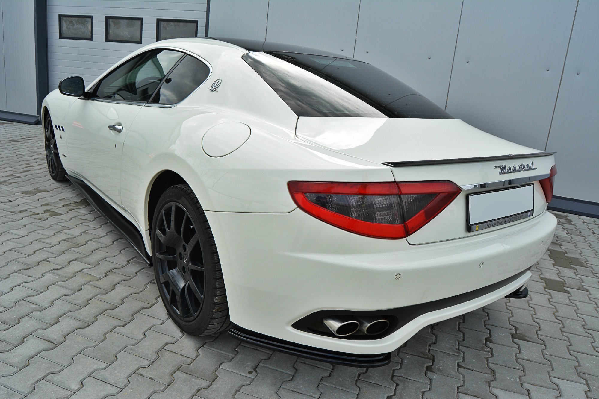 Diffusor Flaps passend für Maserati Granturismo Mk1 schwarz Hochglanz