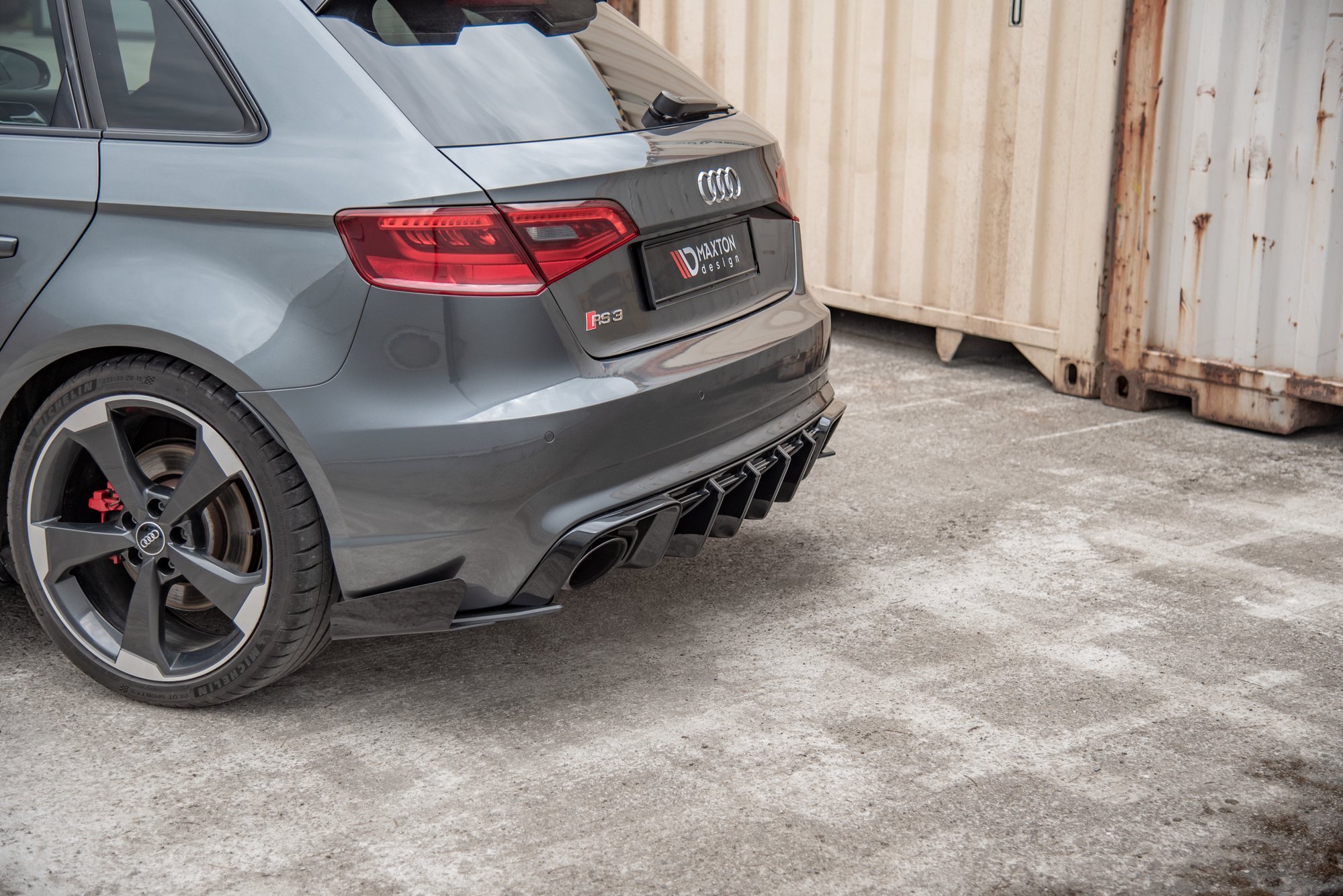 Street Pro Heck Ansatz Flaps Diffusor + Flaps für Audi RS3 8V Sportback schwarz Hochglanz
