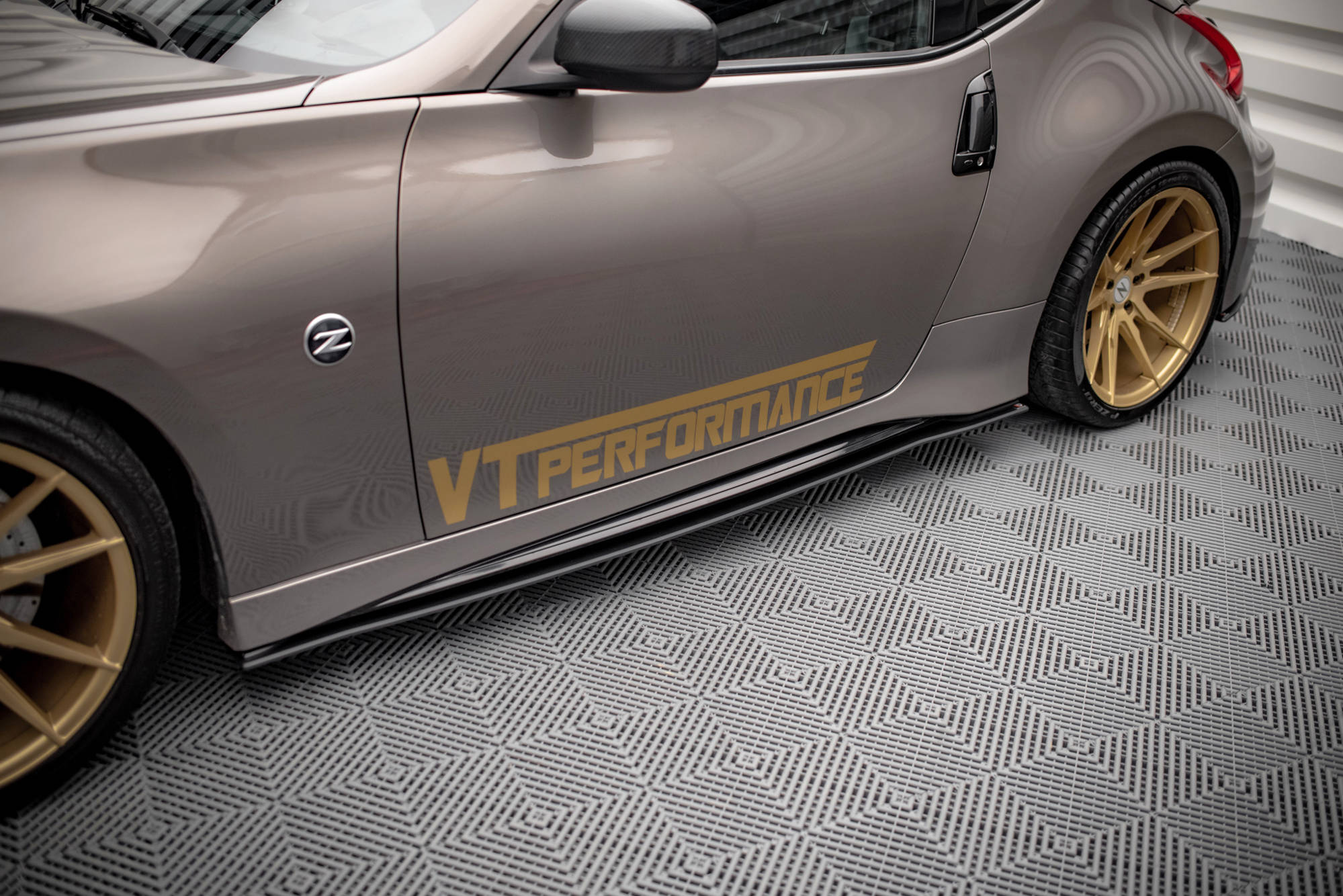 Street Pro Seitenschweller Leisten passend für Nissan 370Z Nismo FL rot