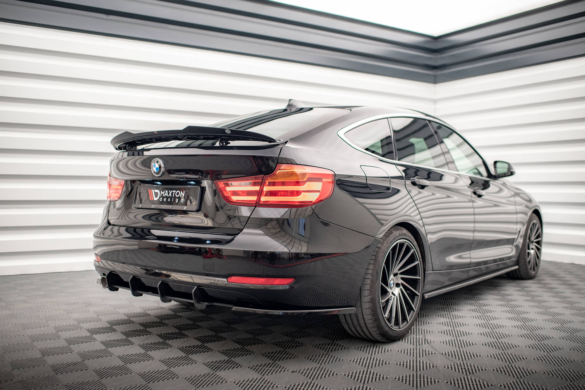 Street Pro Heckschürze Heck Ansatz Diffusor passend für BMW 3er GT F34 rot
