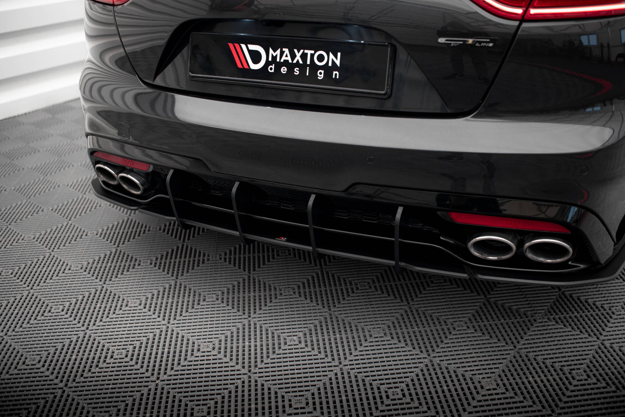 Street Pro Heckschürze Heck Ansatz Diffusor V.1 passend für Kia Stinger GT-Line Mk1 rot