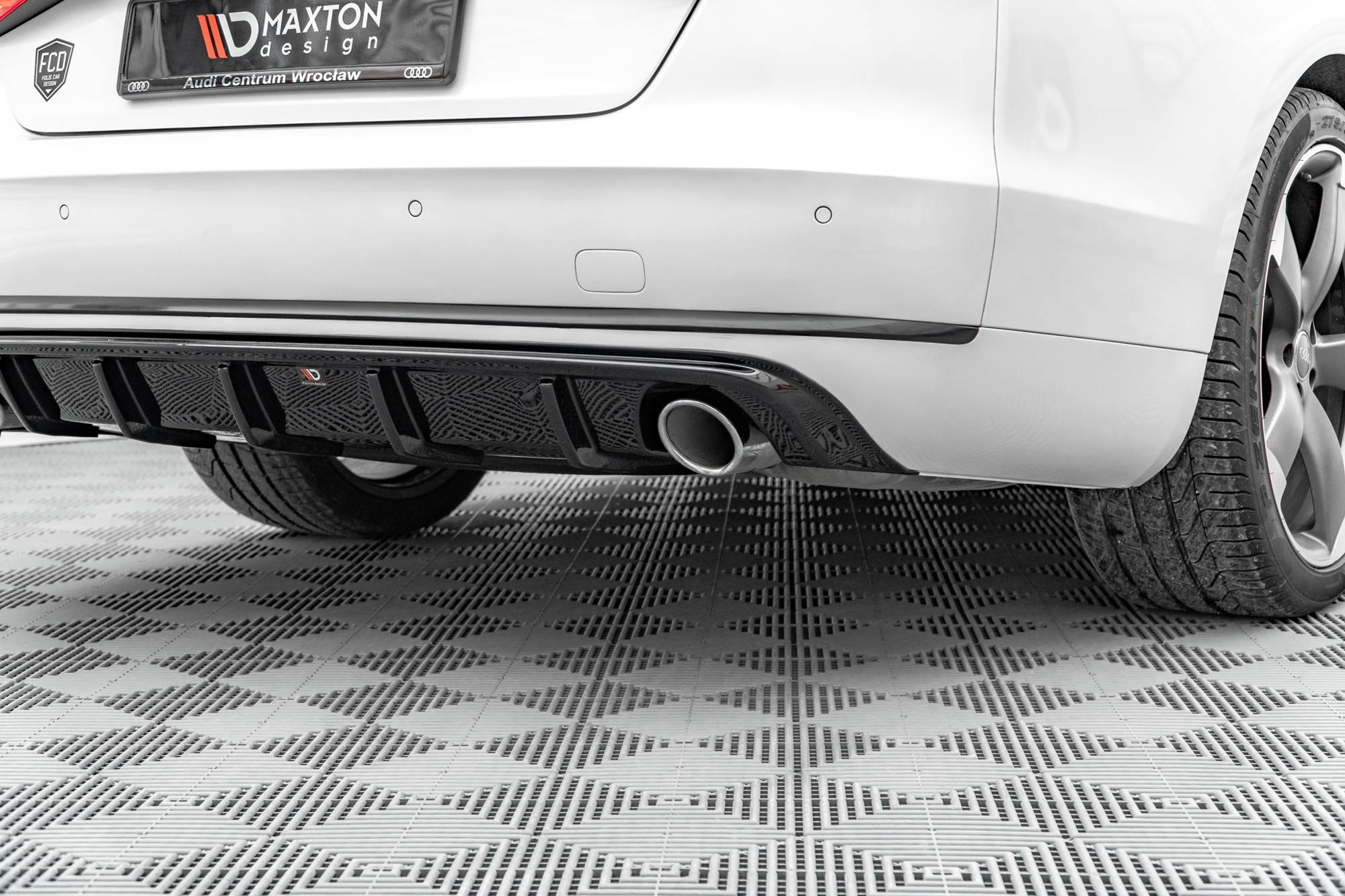 Street+ Heck Ansatz Diffusor passend für Audi A8 D4 schwarz Hochglanz