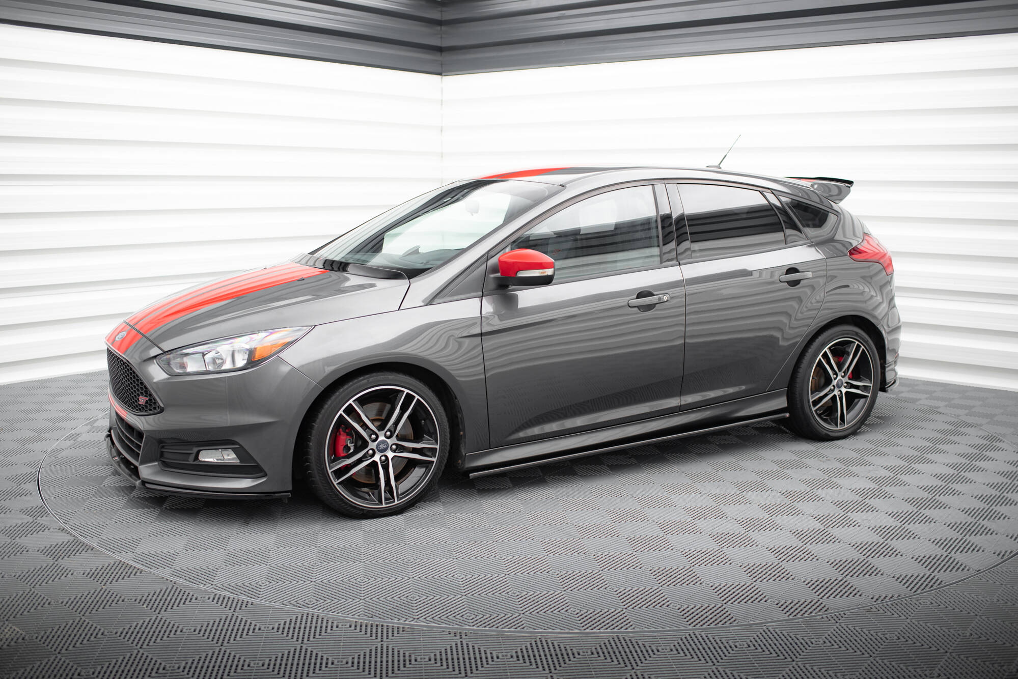Street+ Seitenschweller Leisten passend für Ford Focus ST / ST-Line Hatchback / Kombi Mk3 / Mk3 FL schwarz Hochglanz