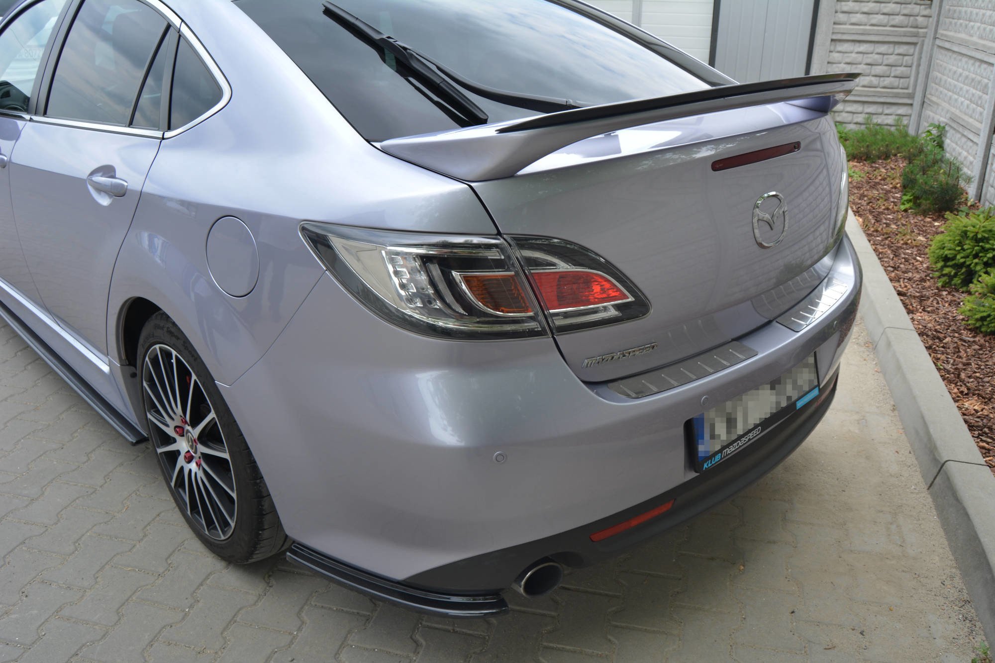 Spoiler CAP für MAZDA 6 MK2 SPORT HATCH GH-SERIES vor Facelift schwarz matt