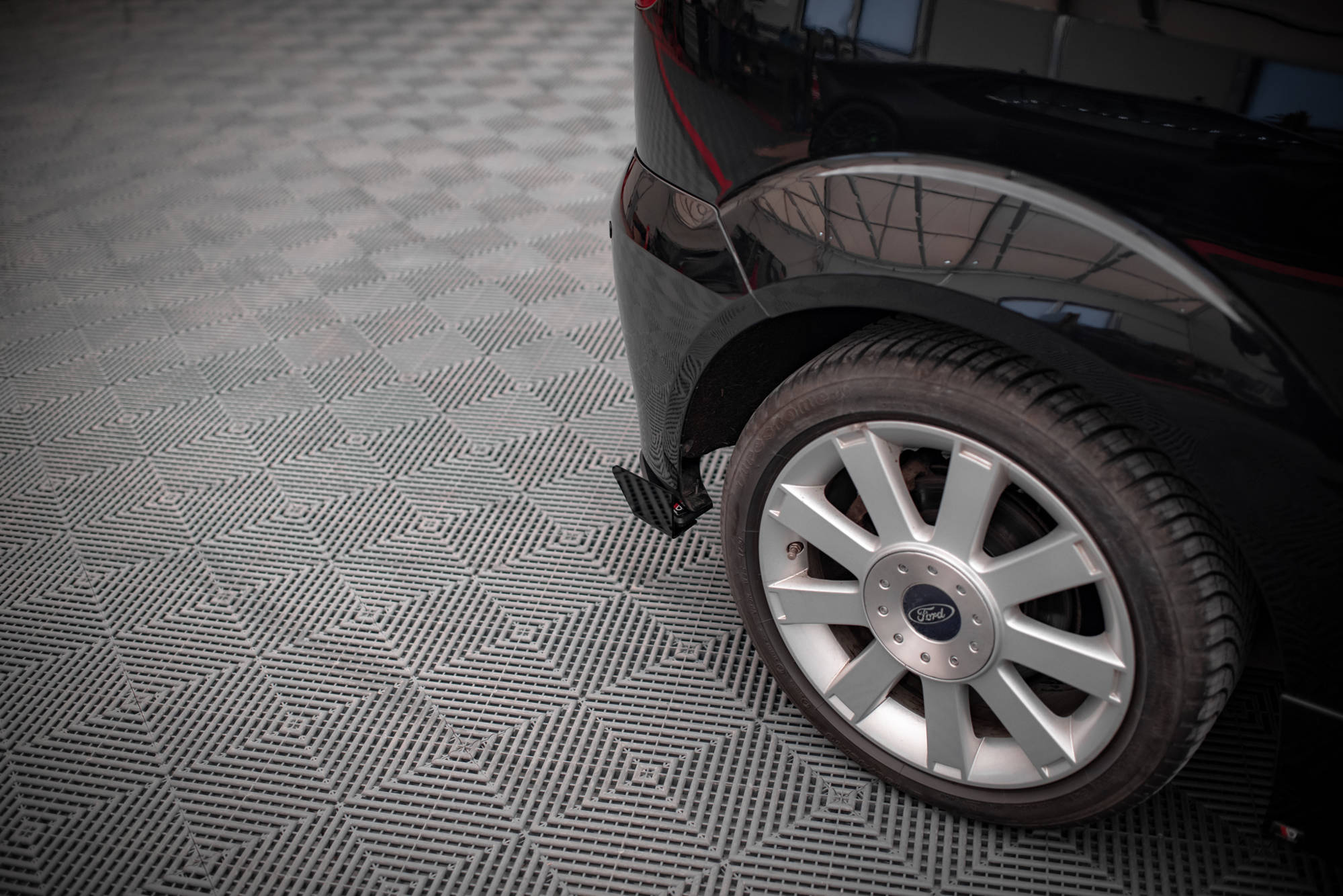 Street Pro Heck Ansatz Flaps passend für Ford Fiesta ST Mk6 schwarz Hochglanz
