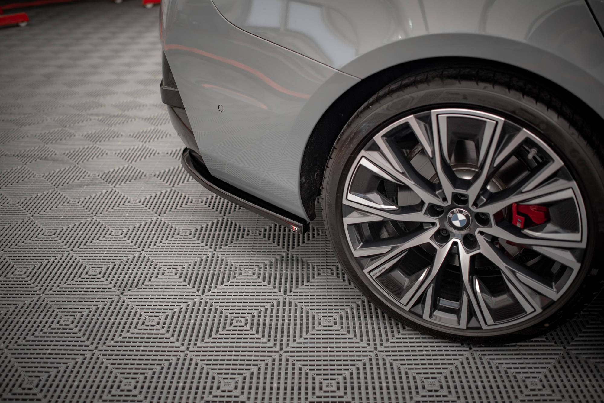 Street+ Heck Ansatz Flaps V.1 passend für BMW 4er Gran Coupe M-Paket G26 schwarz Hochglanz
