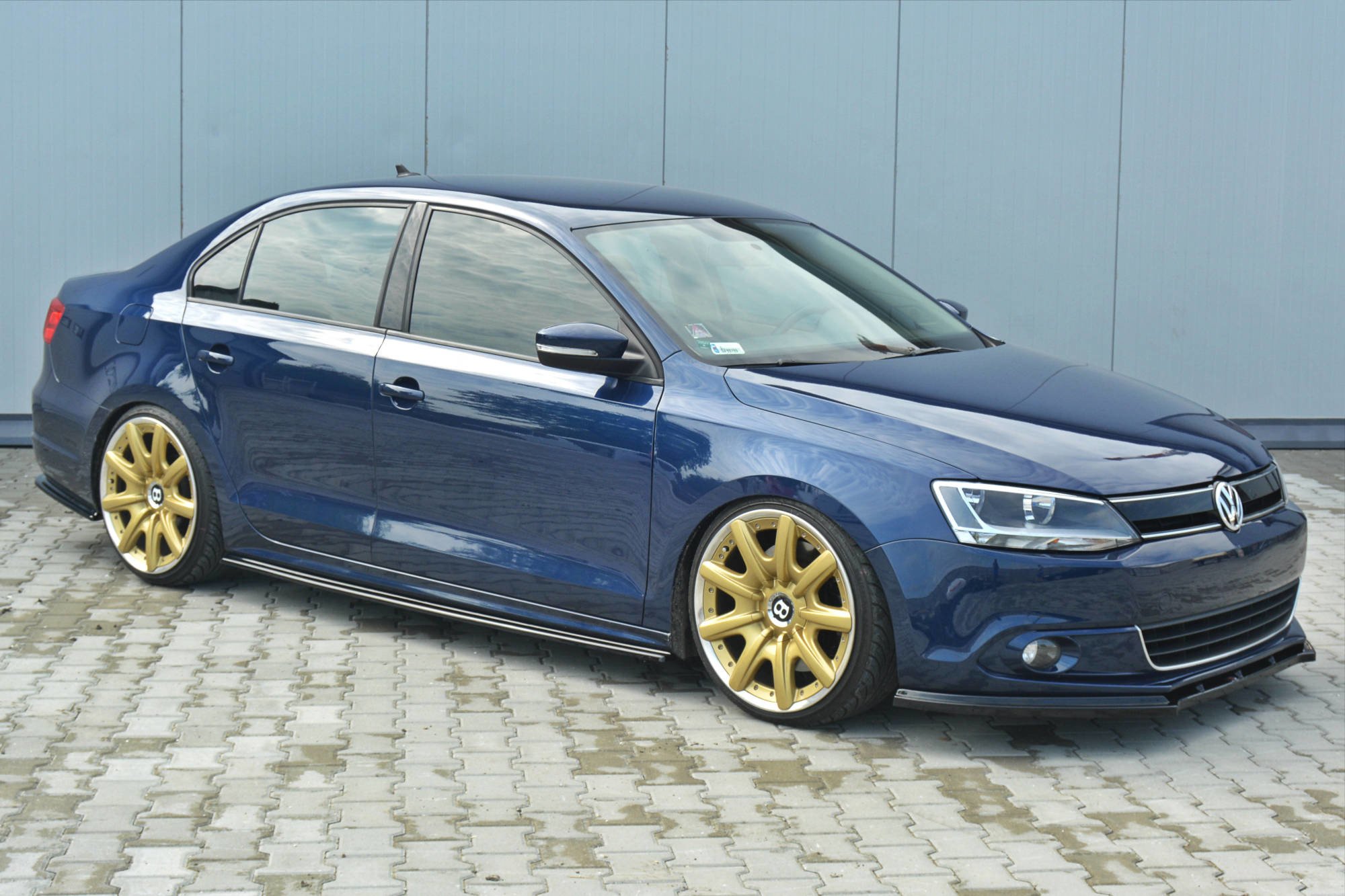Front Ansatz V.1 für VW Jetta 6 schwarz Hochglanz