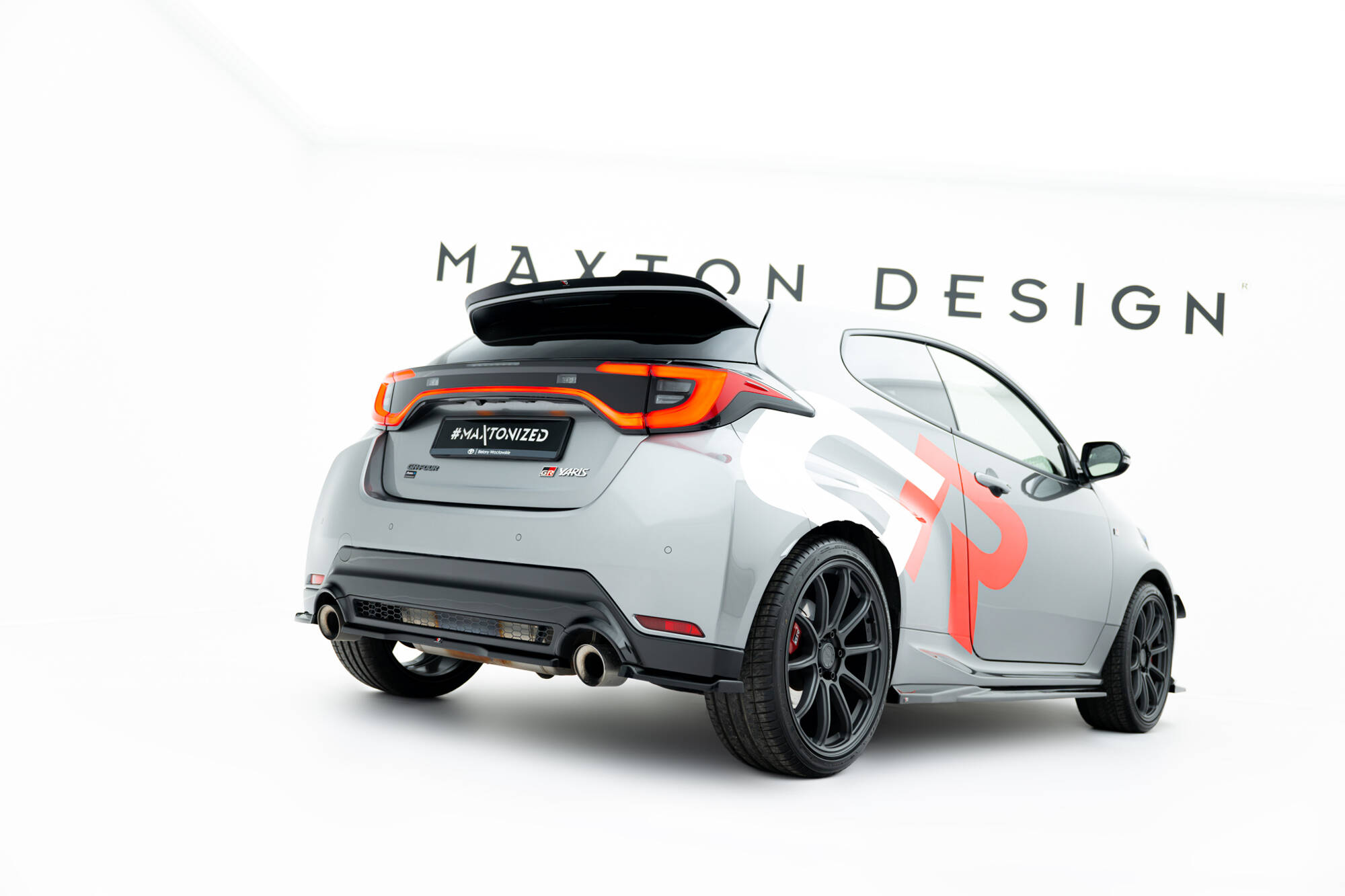 Street+ Heck Ansatz Flaps passend für Toyota GR Yaris Mk4 FL schwarz Hochglanz