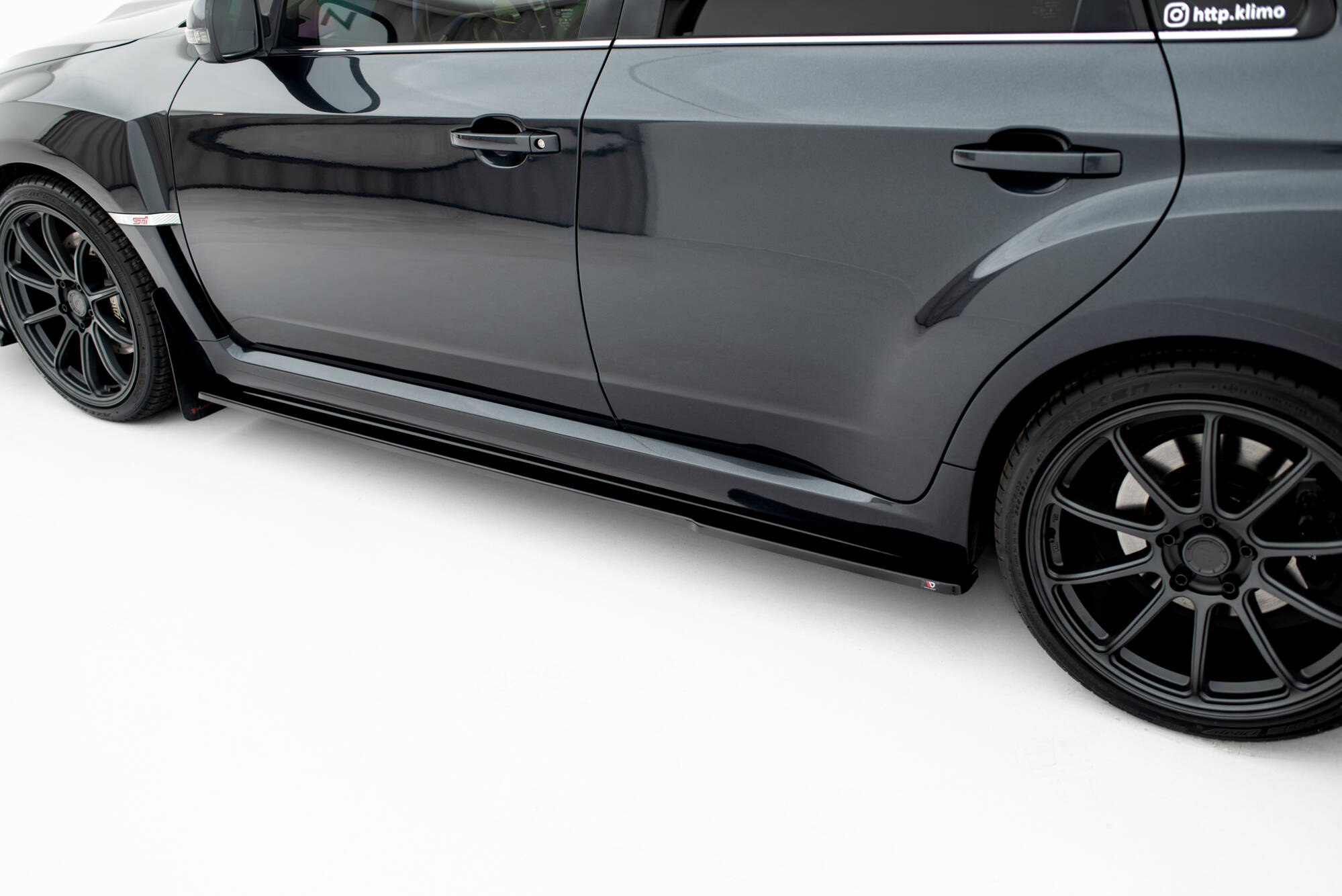 Street+ Seitenschweller Leisten V.1 passend für Subaru Impreza WRX STI Mk3 FL schwarz Hochglanz