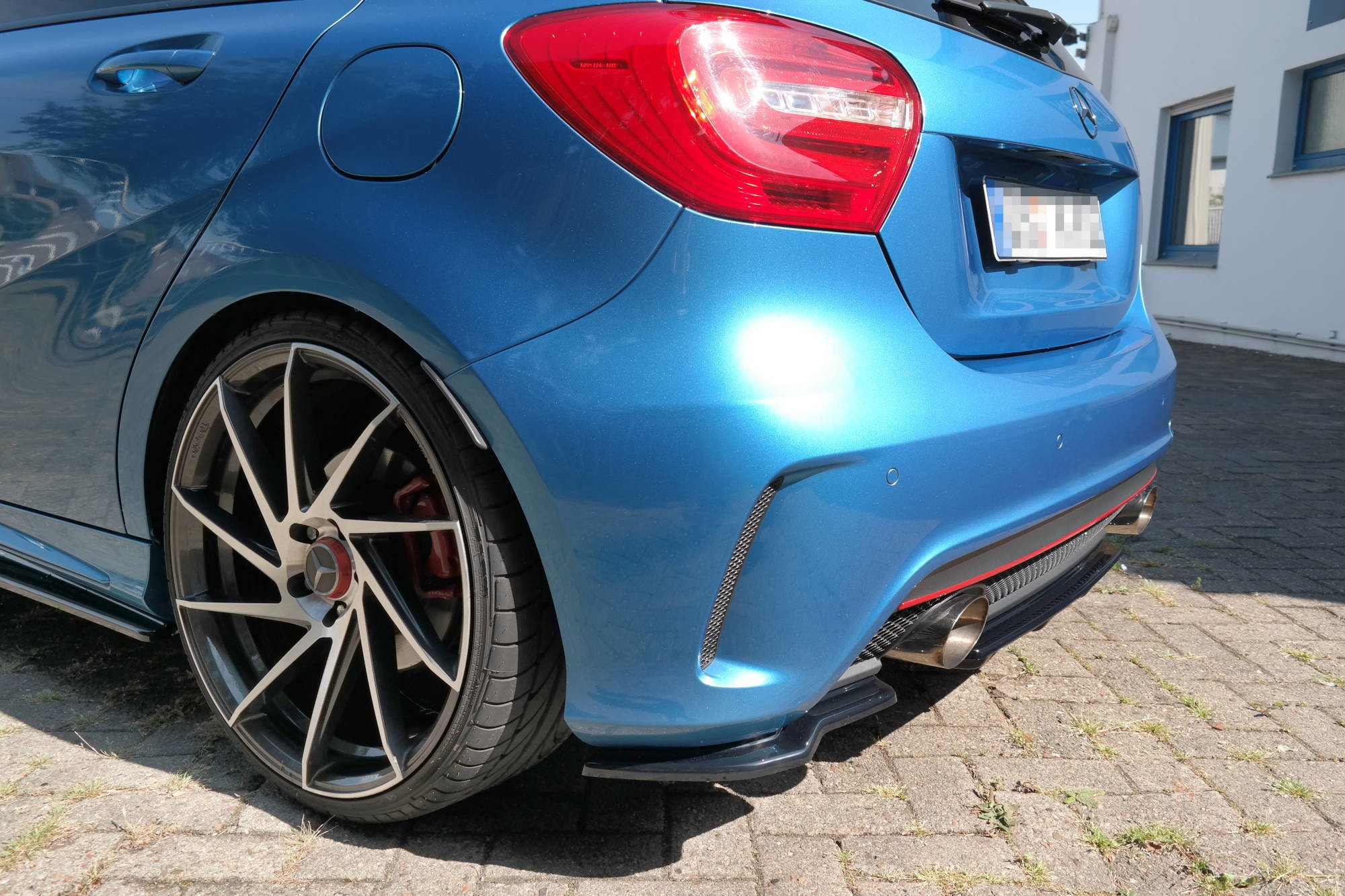 Street+ Heck Ansatz Flaps passend für Mercedes W176 AMG-LINE vor FL schwarz Hochglanz