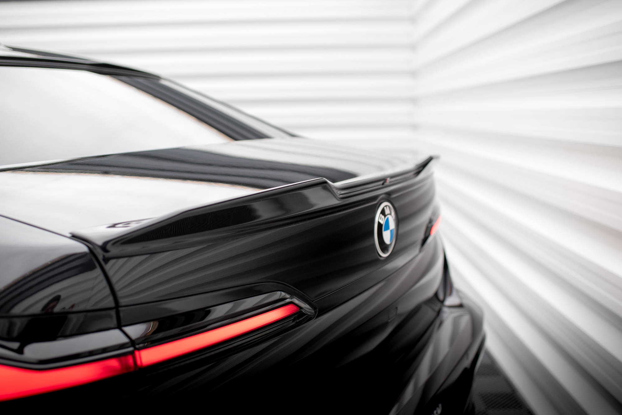 Heck Spoiler Aufsatz Abrisskante 3D passend für BMW 7 G70 schwarz Hochglanz