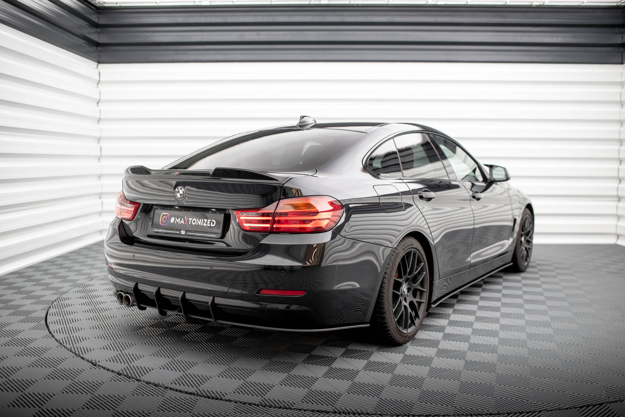 Street Pro Heckschürze Heck Ansatz Diffusor passend für BMW 4er Gran Coupe F36 schwarz-rot