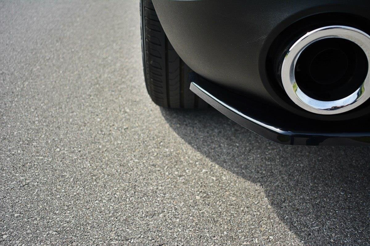 Heck Ansatz Flaps Diffusor für Alfa Romeo Stelvio Mk1 schwarz Hochglanz
