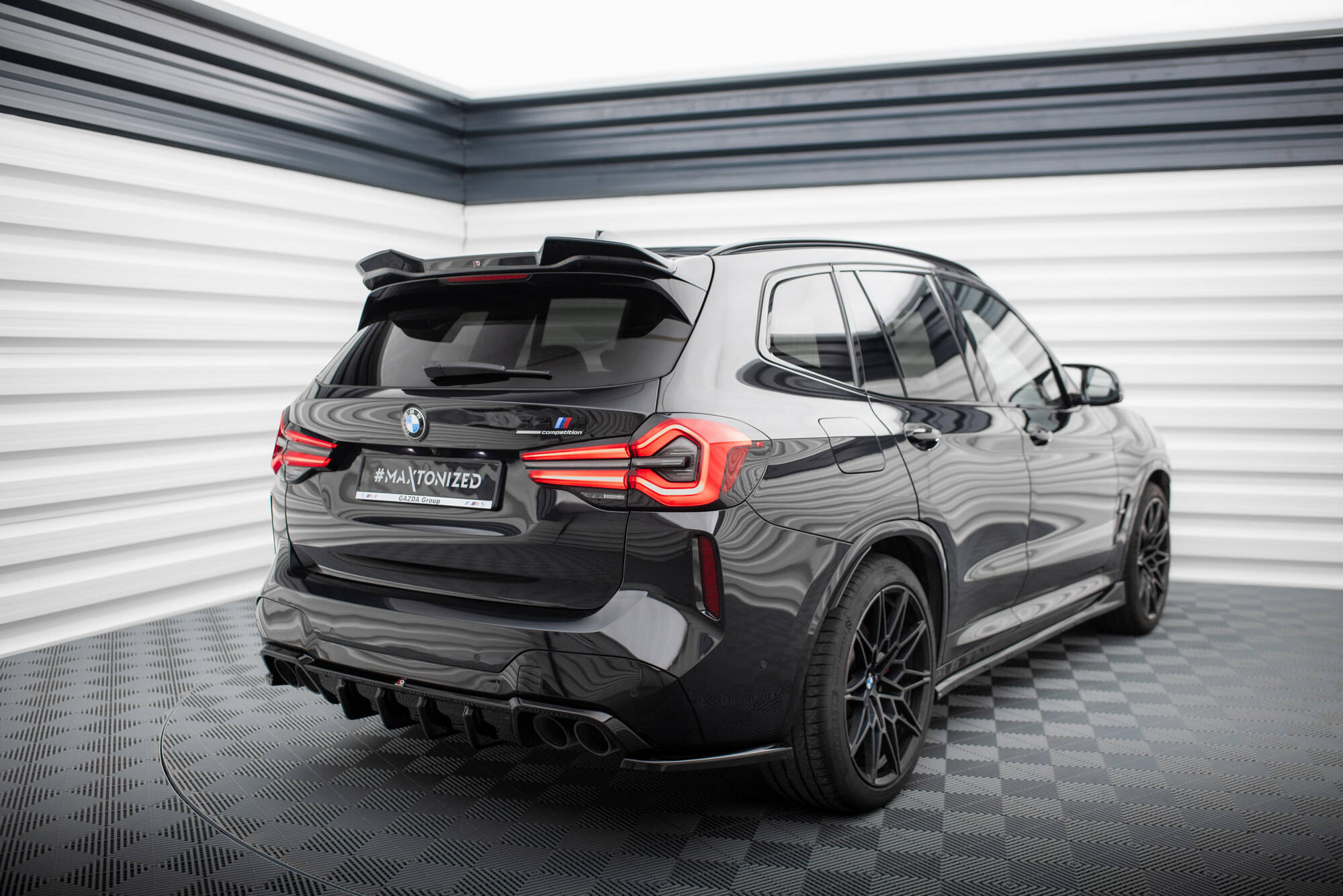 Street+ Heck Ansatz Flaps V.2 passend für BMW X3 M F97 / F97 FL schwarz Hochglanz