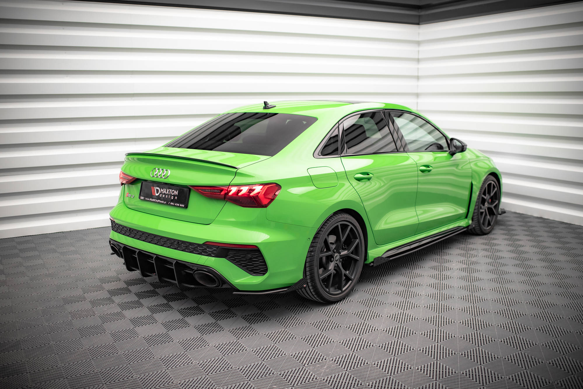 Street Pro Heck Ansatz Flaps passend für Audi RS3 Limousine 8Y schwarz Hochglanz