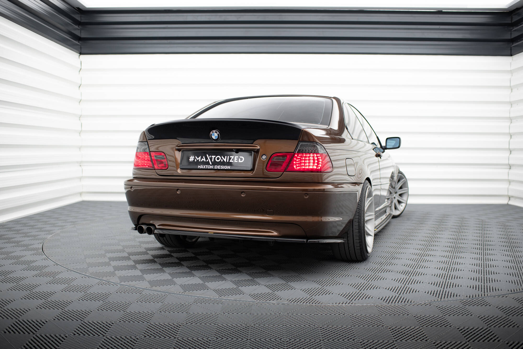 Heck Ansatz Flaps Diffusor für BMW 3er M-Paket Coupe E46 schwarz Hochglanz