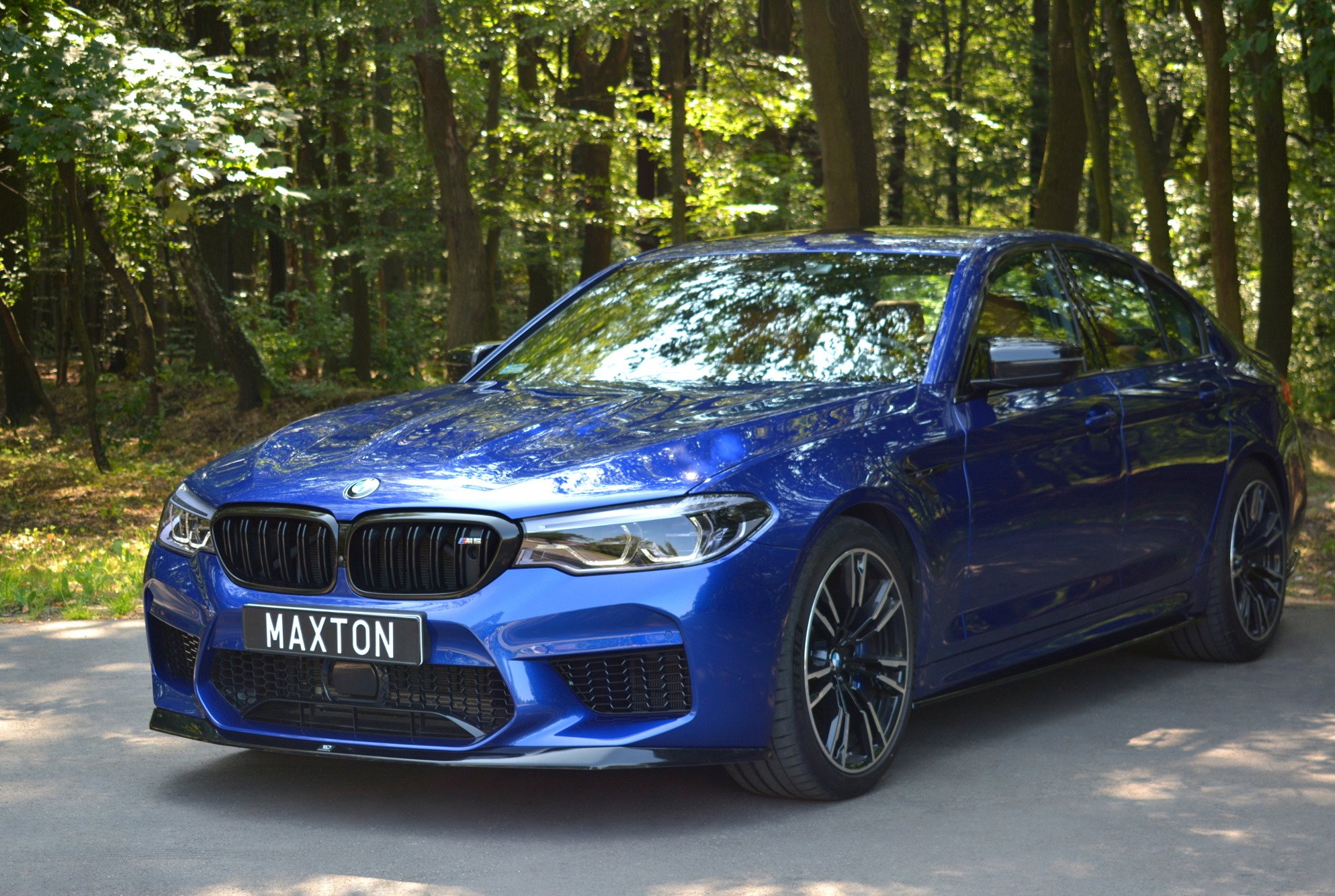 Front Ansatz V.1 für BMW M5 F90 schwarz Hochglanz