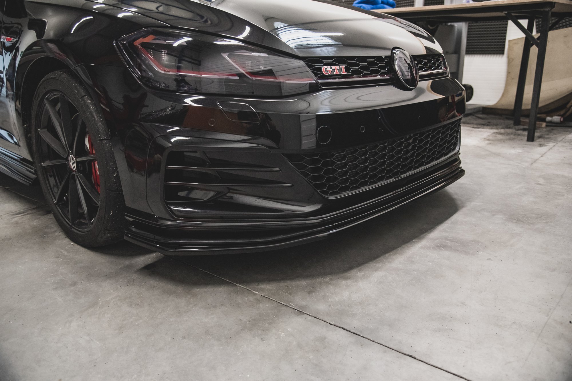 Front Ansatz für VW Golf 7 GTI TCR schwarz Hochglanz