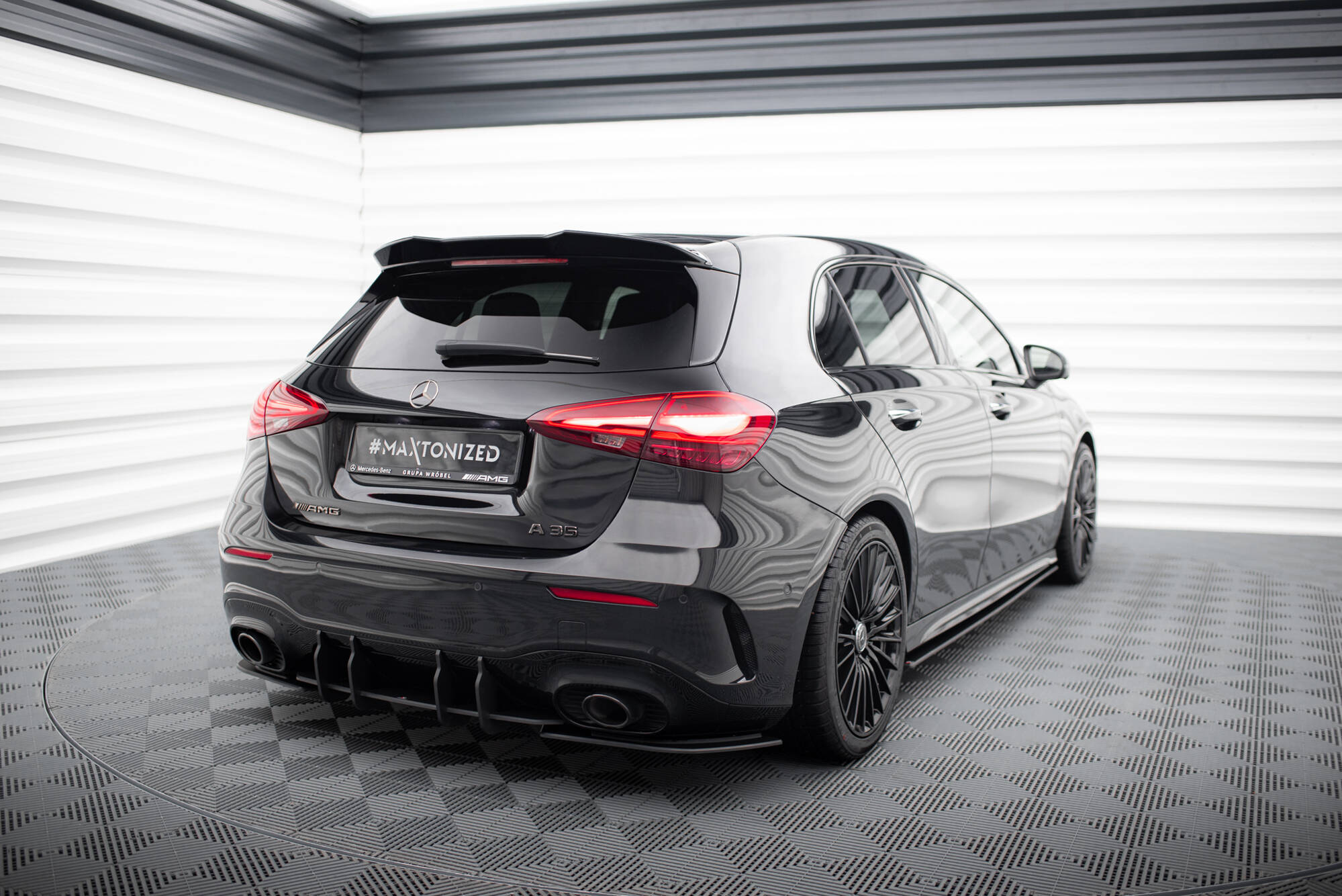 Street Pro Heck Ansatz Flaps passend für Mercedes-AMG A35 Hatchback W177 rot